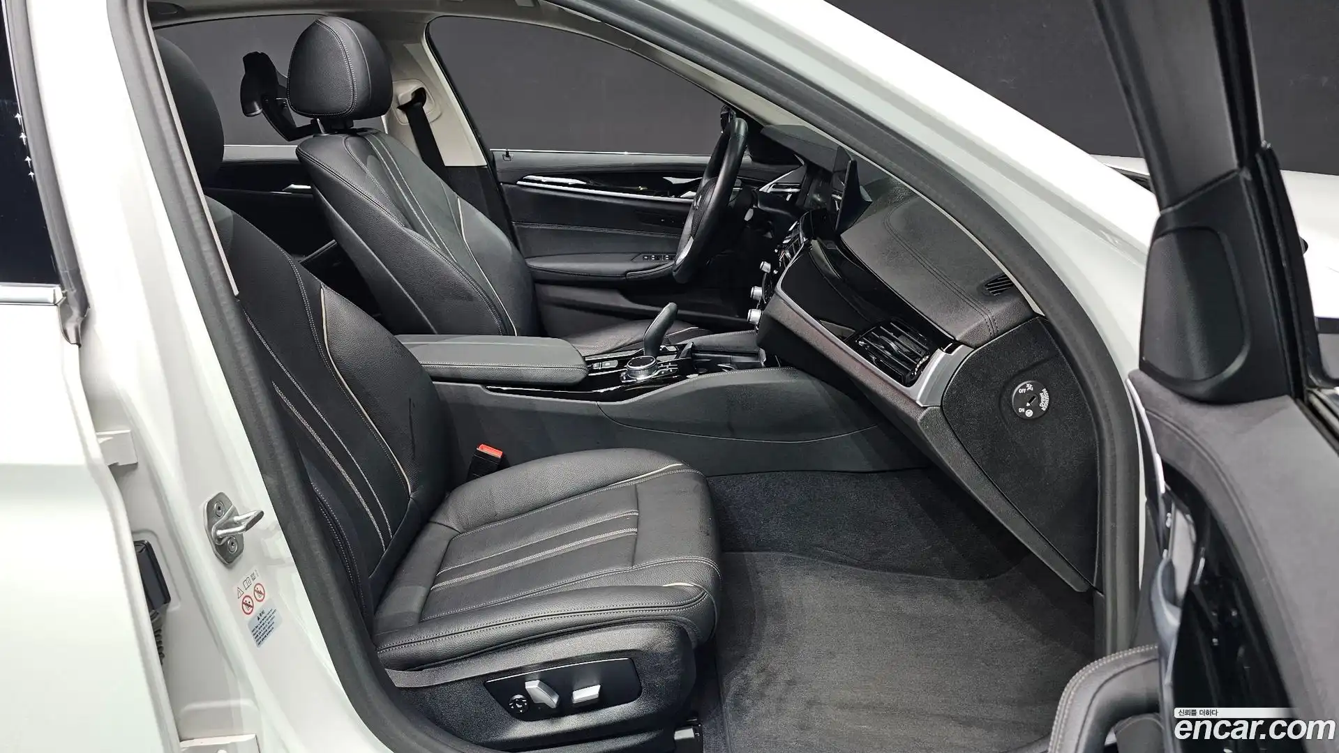 5-Series BMW 2020.4-INNER-036