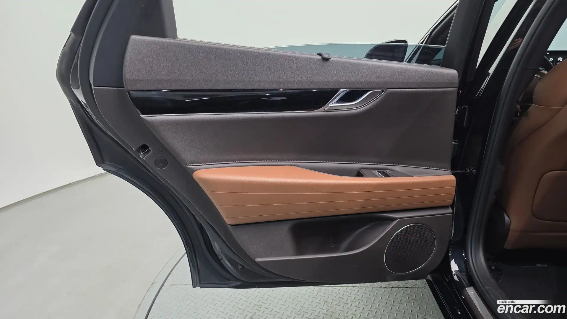 G80 Genesis 2022.5-INNER-035