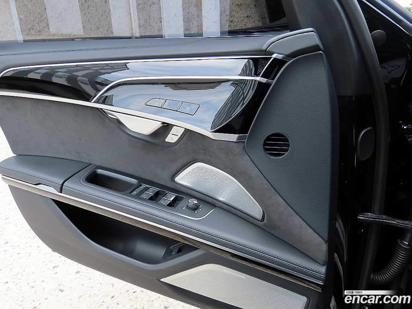 A8 Audi 2021.11-OPTION-018