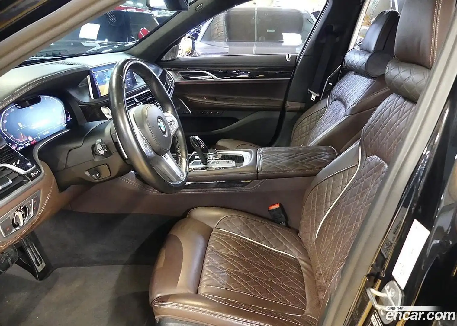 7-Series BMW 2022.1-INNER-010