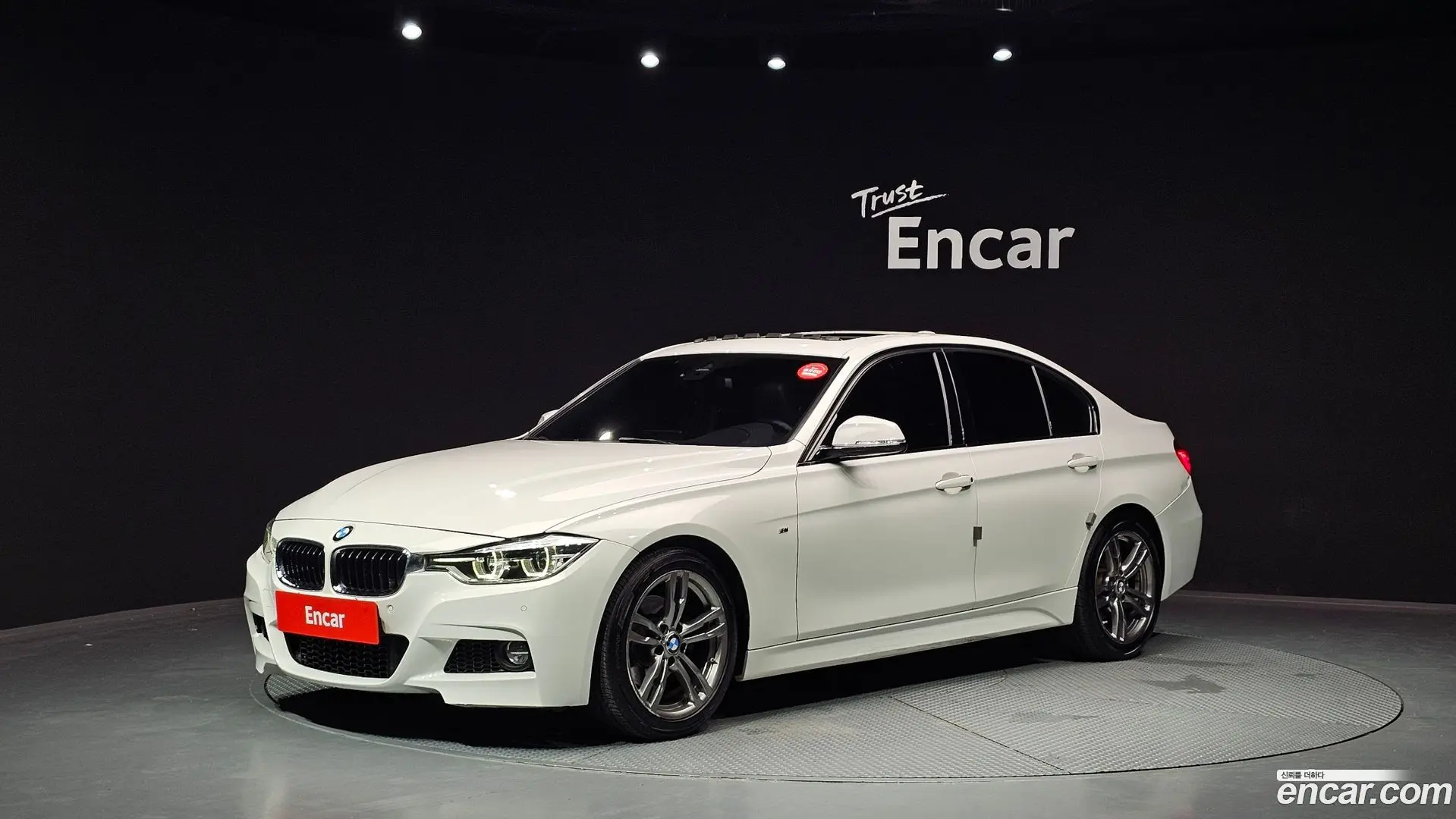 Main__Slider__Photo:3-Series BMW 2016.10-0