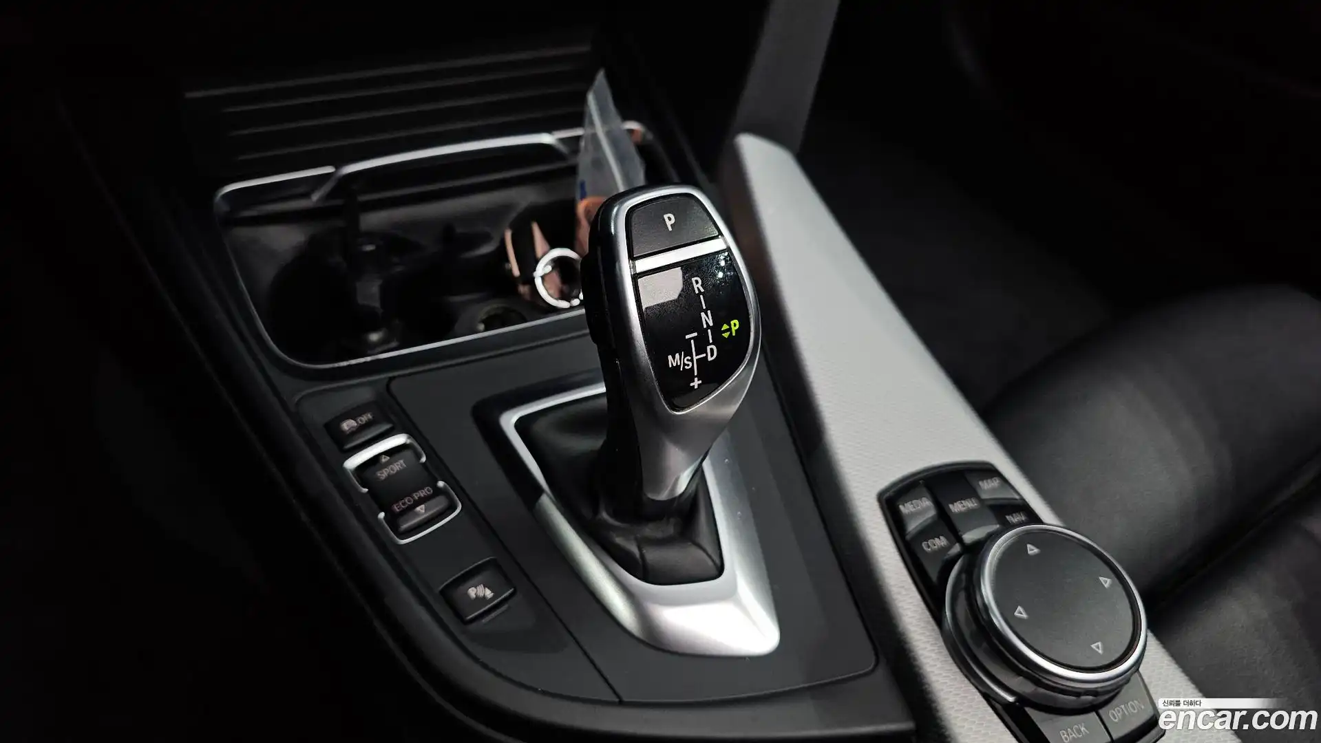3-Series BMW 2016.10-INNER-009