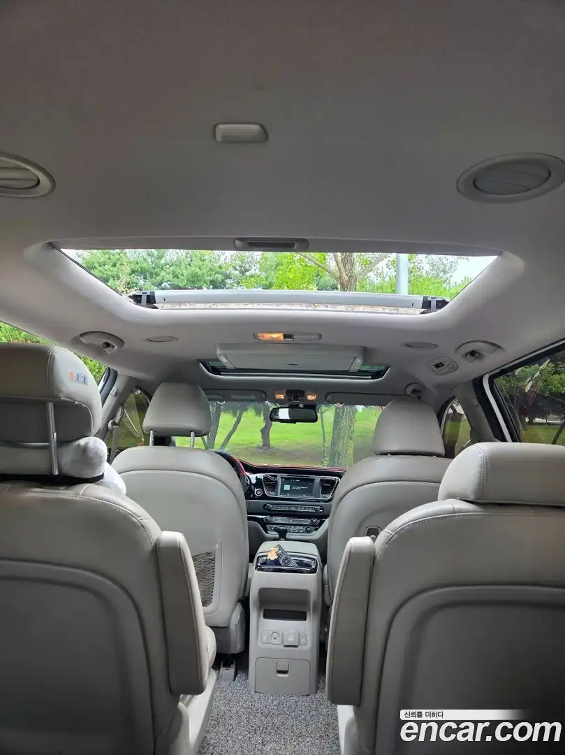 Canival Kia 2017.3-OPTION-024
