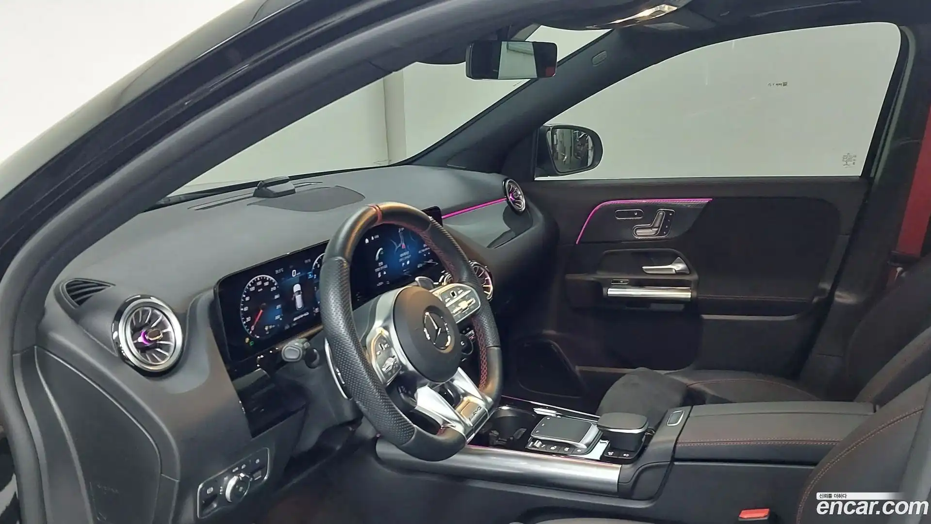 GLA-Class Mercedes-Benz 2022.11-OPTION-018