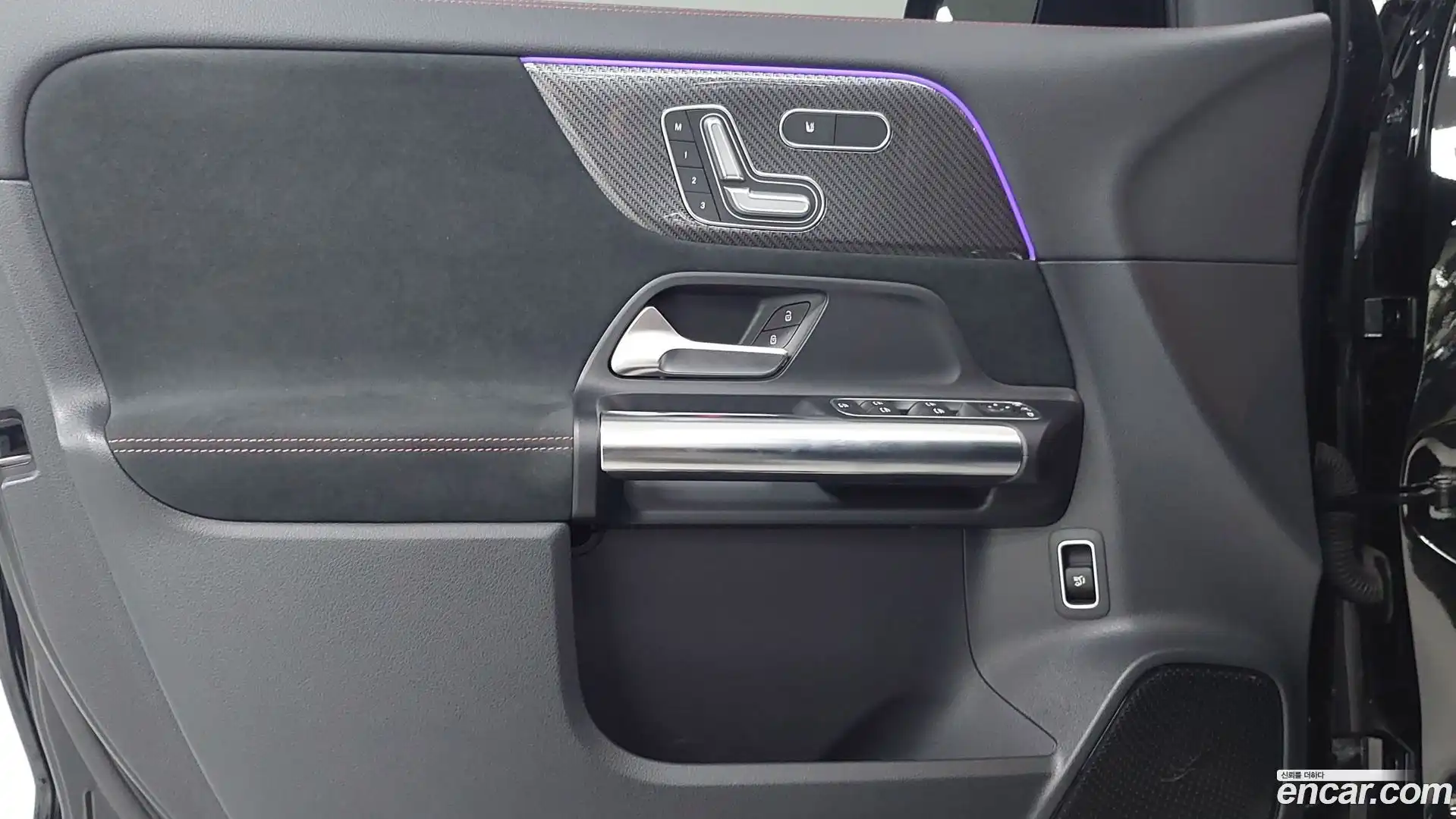 GLA-Class Mercedes-Benz 2022.11-OPTION-019