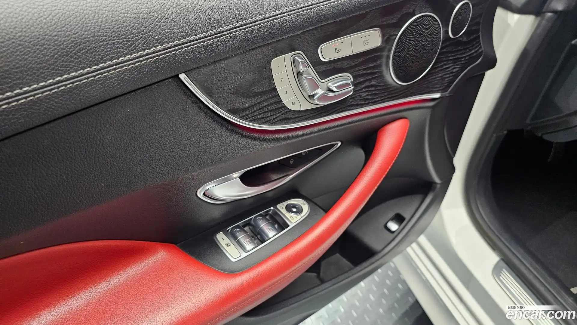 E-Class Mercedes-Benz 2018.11-OPTION-020
