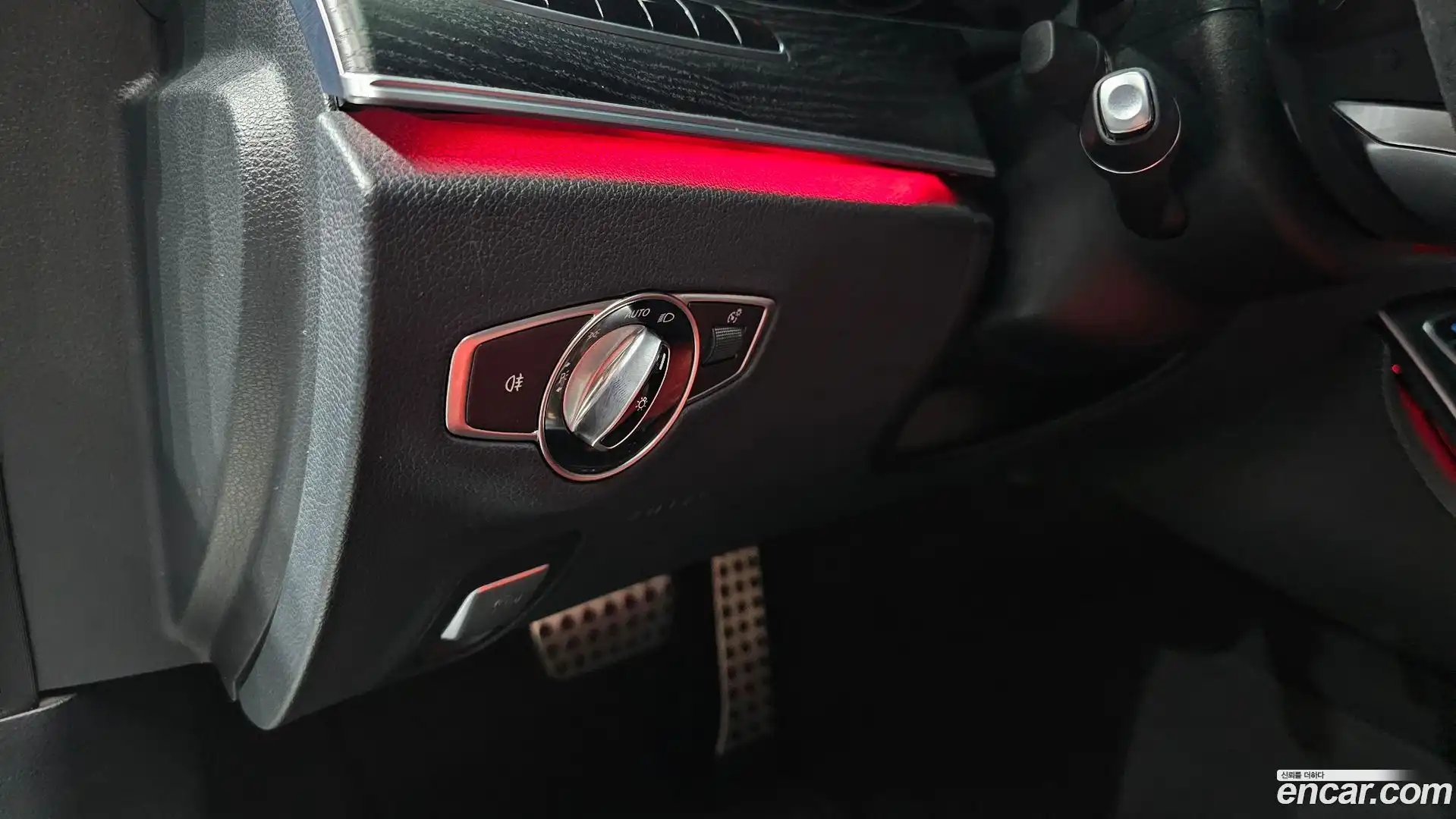 E-Class Mercedes-Benz 2018.11-OPTION-021