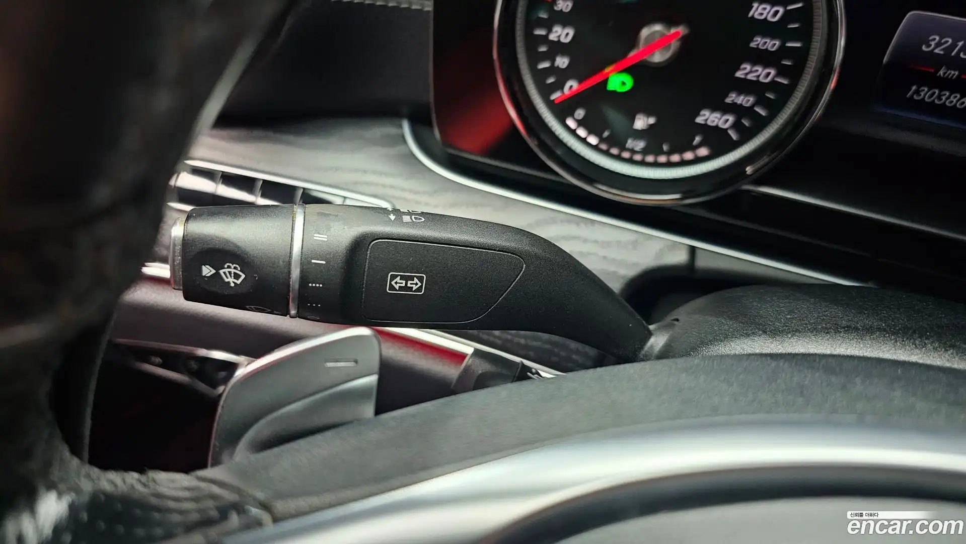 E-Class Mercedes-Benz 2018.11-OPTION-043