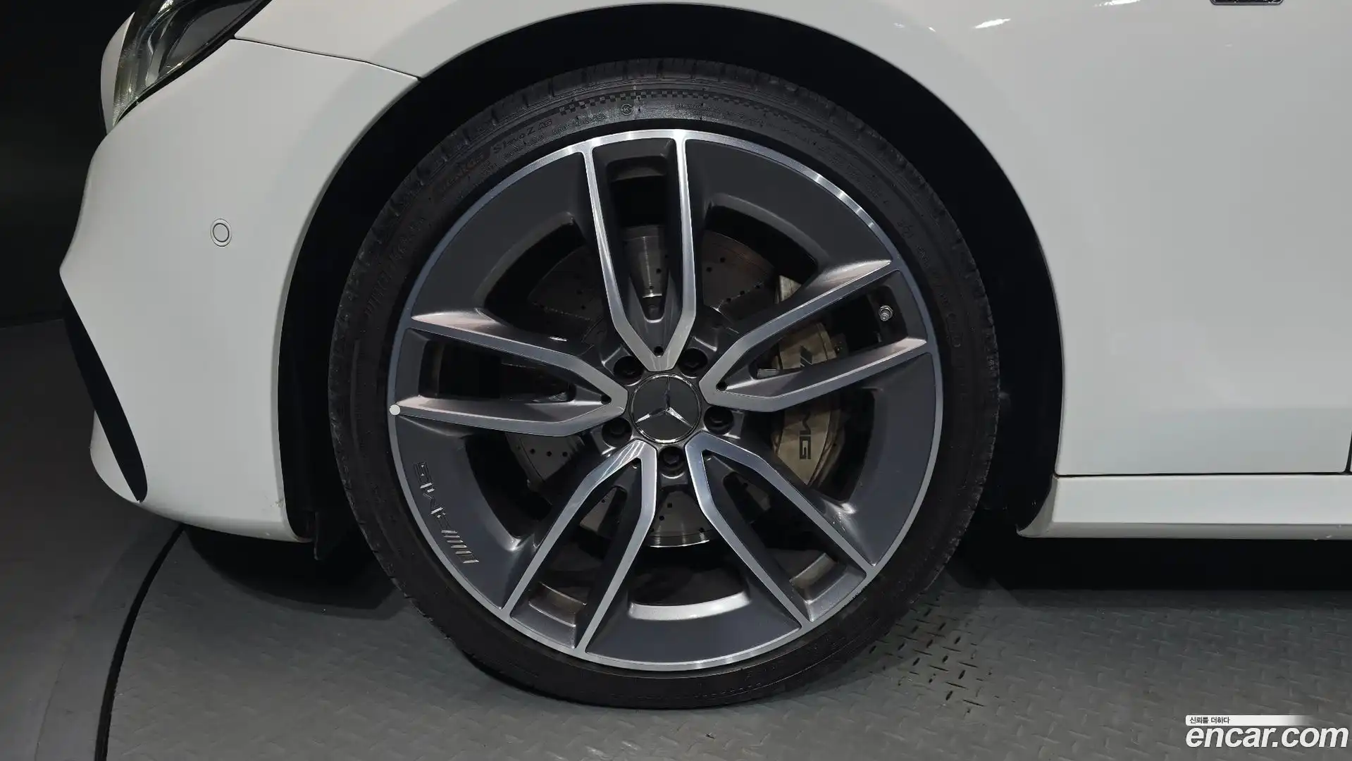 E-Class Mercedes-Benz 2019.11-OUTER-005