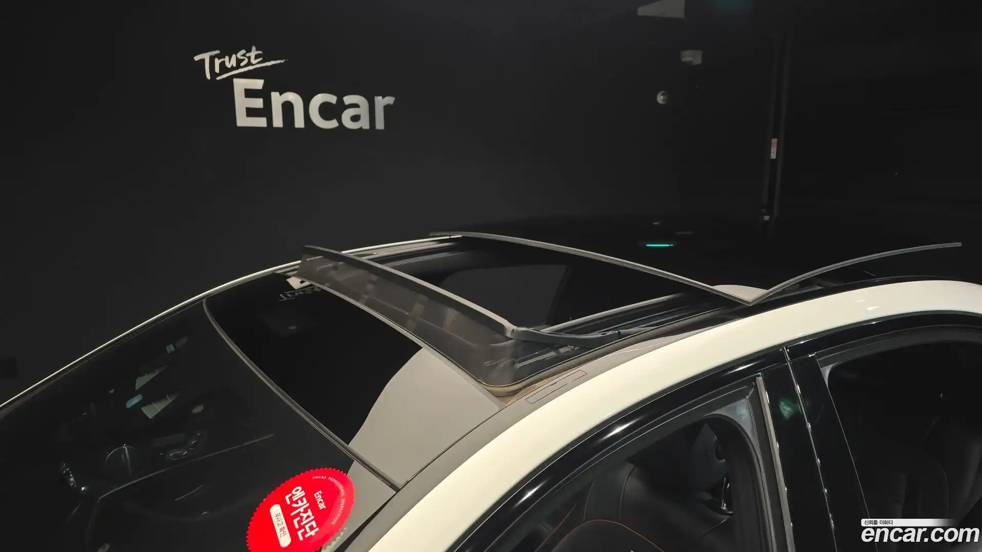 E-Class Mercedes-Benz 2019.11-OPTION-023