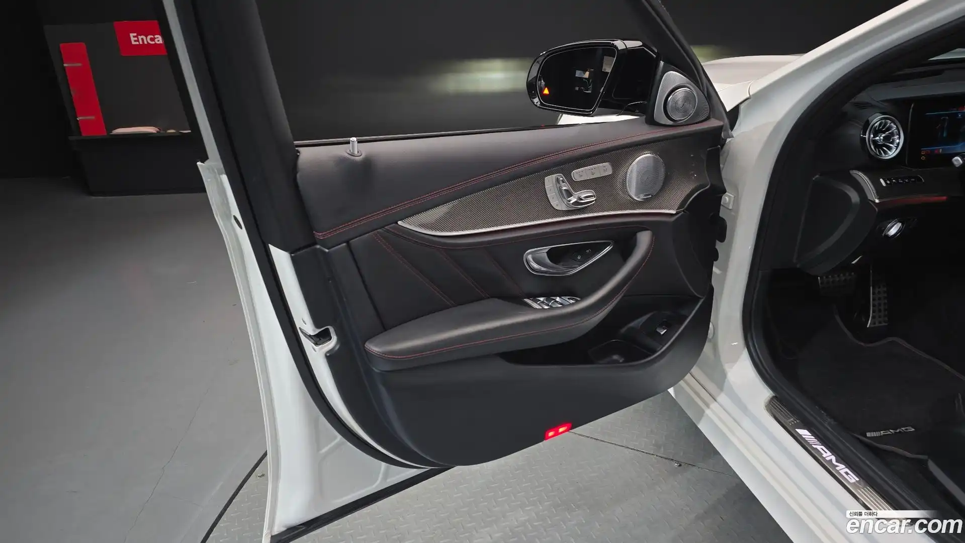 E-Class Mercedes-Benz 2019.11-INNER-034