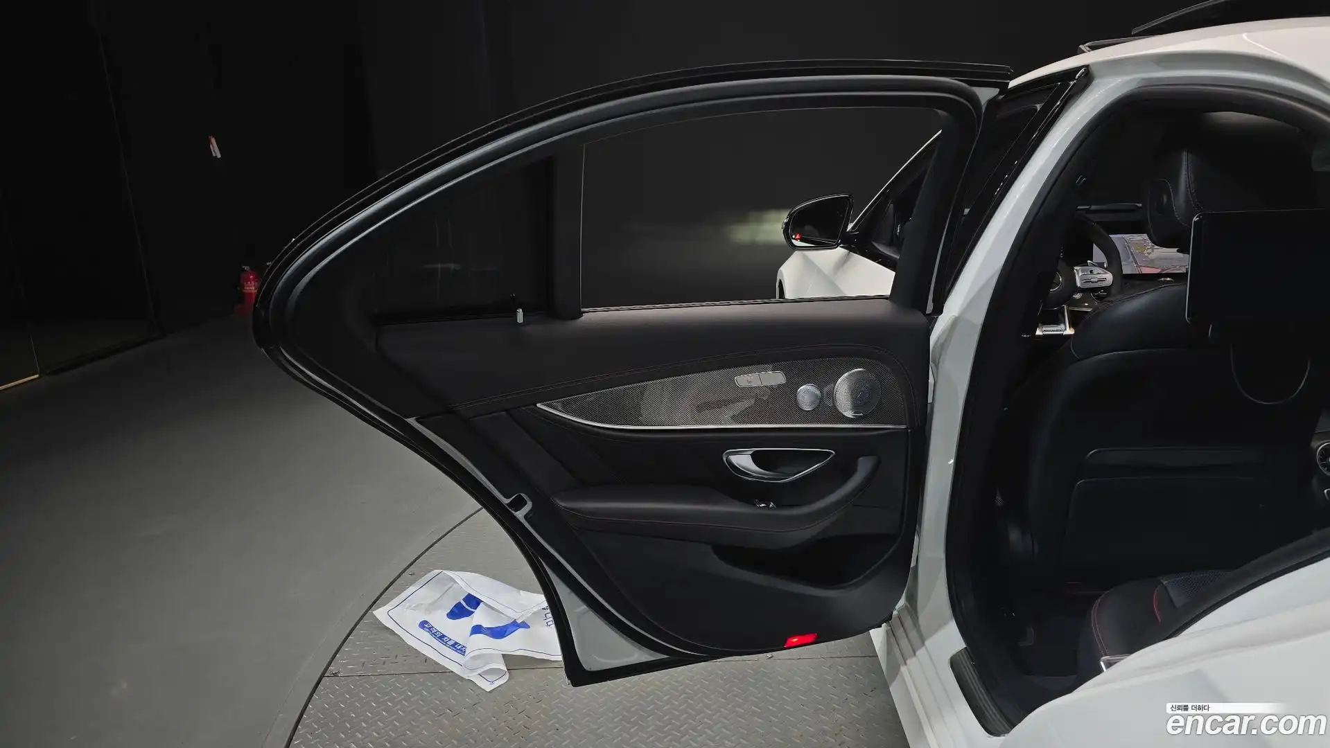 E-Class Mercedes-Benz 2019.11-INNER-035