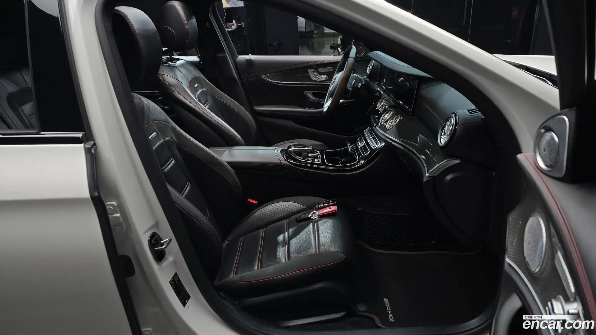 E-Class Mercedes-Benz 2019.11-INNER-036