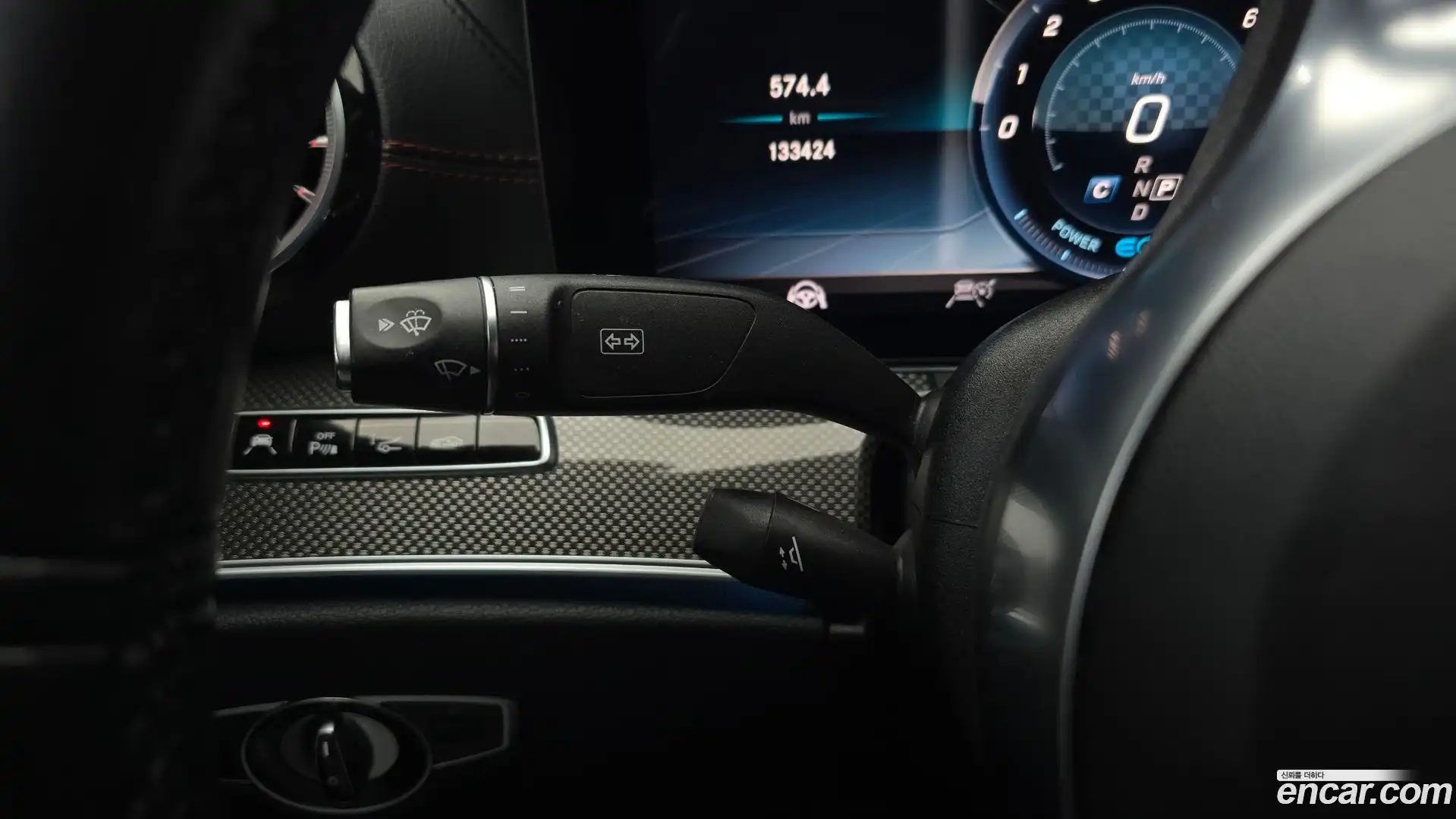 E-Class Mercedes-Benz 2019.11-OPTION-041