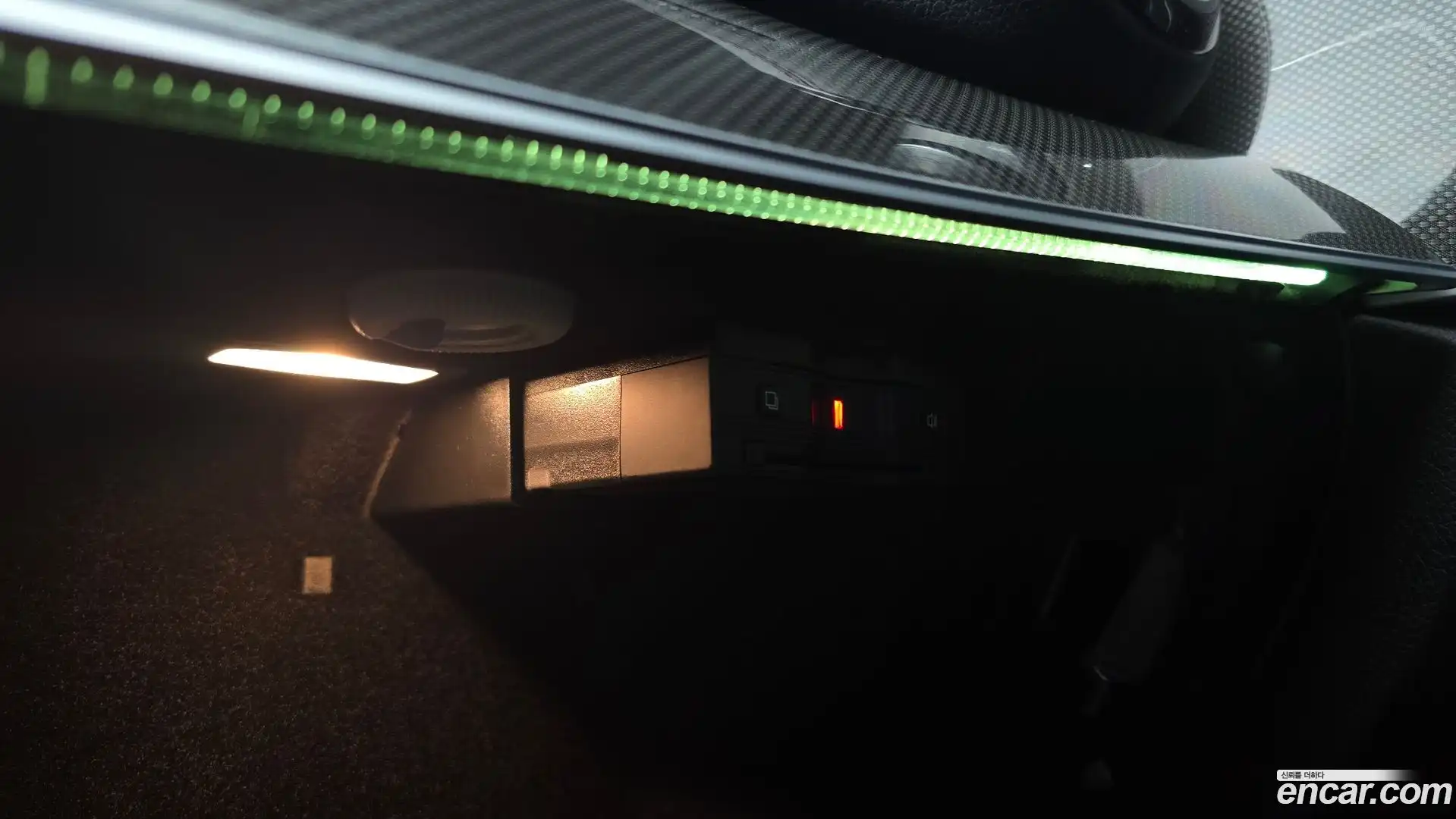 E-Class Mercedes-Benz 2019.11-OPTION-047