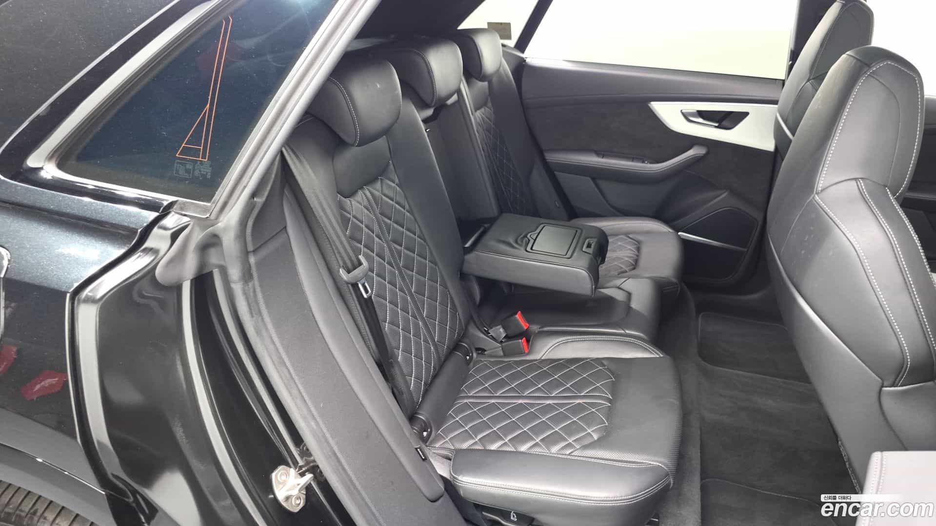 Q8 Audi 2022.7-OPTION-015
