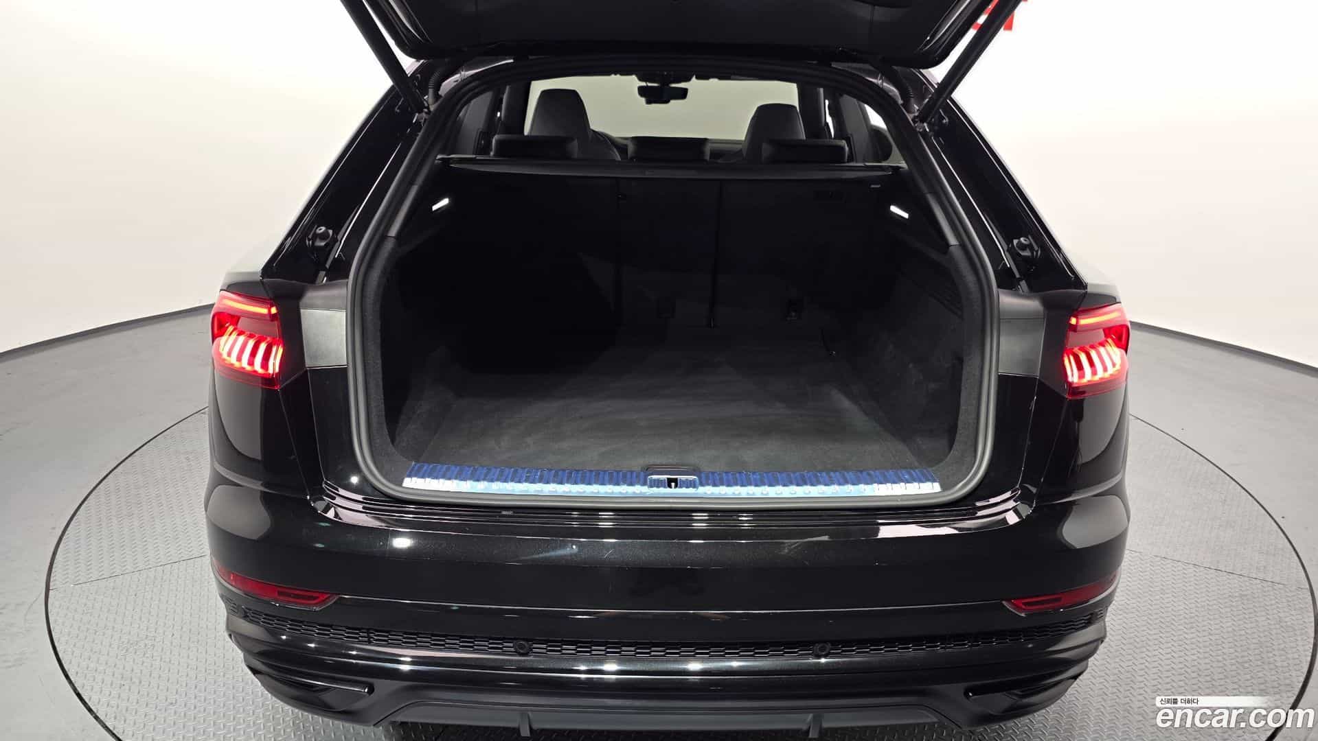 Q8 Audi 2022.7-OPTION-024