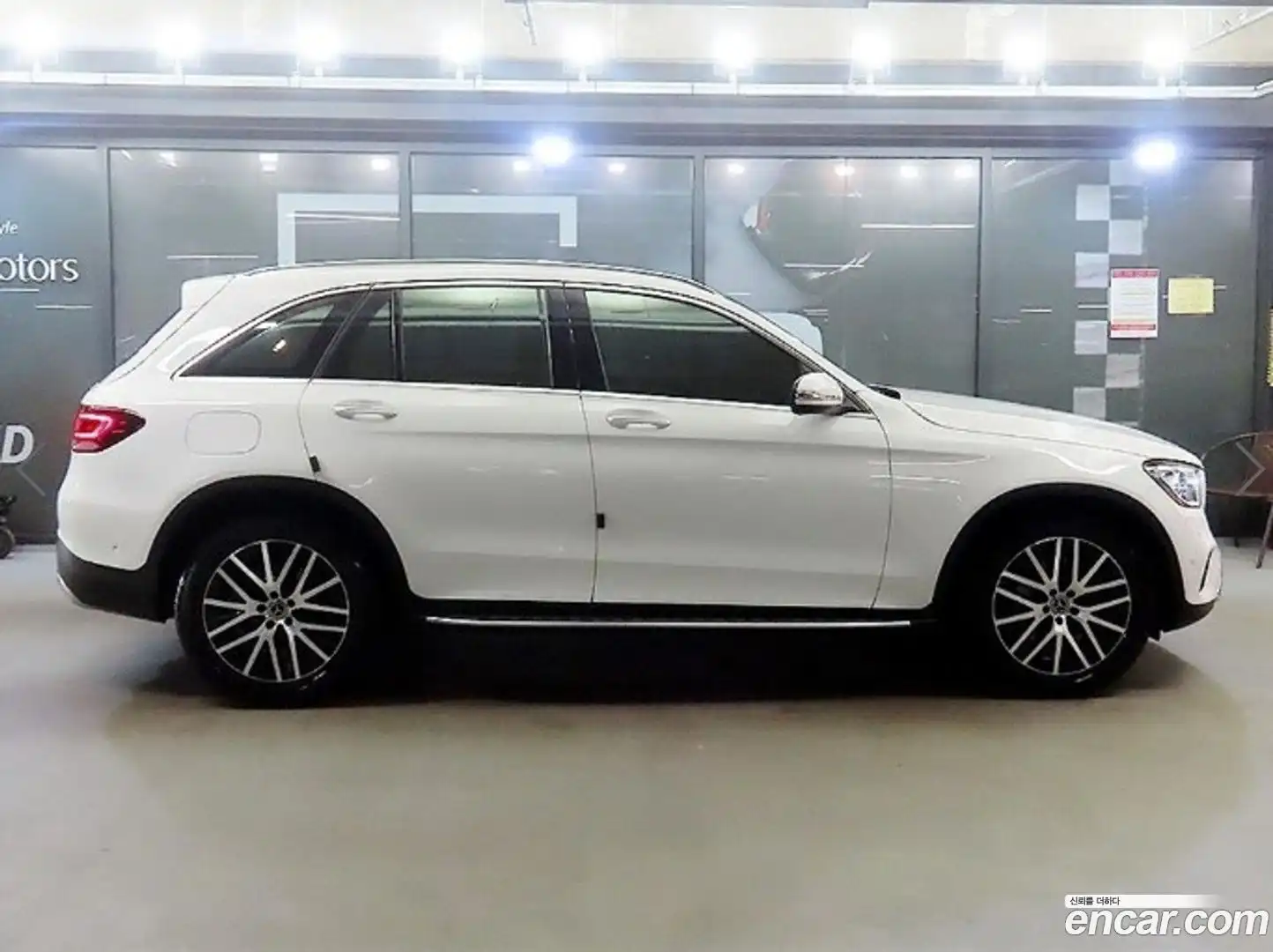 GLC-Class Mercedes-Benz 2021.3-OUTER-003
