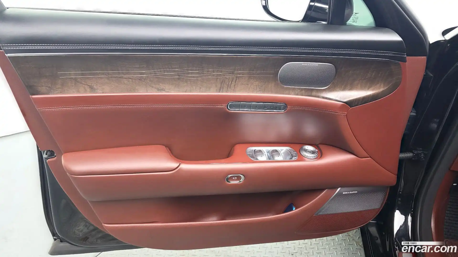 G90 Genesis 2022.3-INNER-034