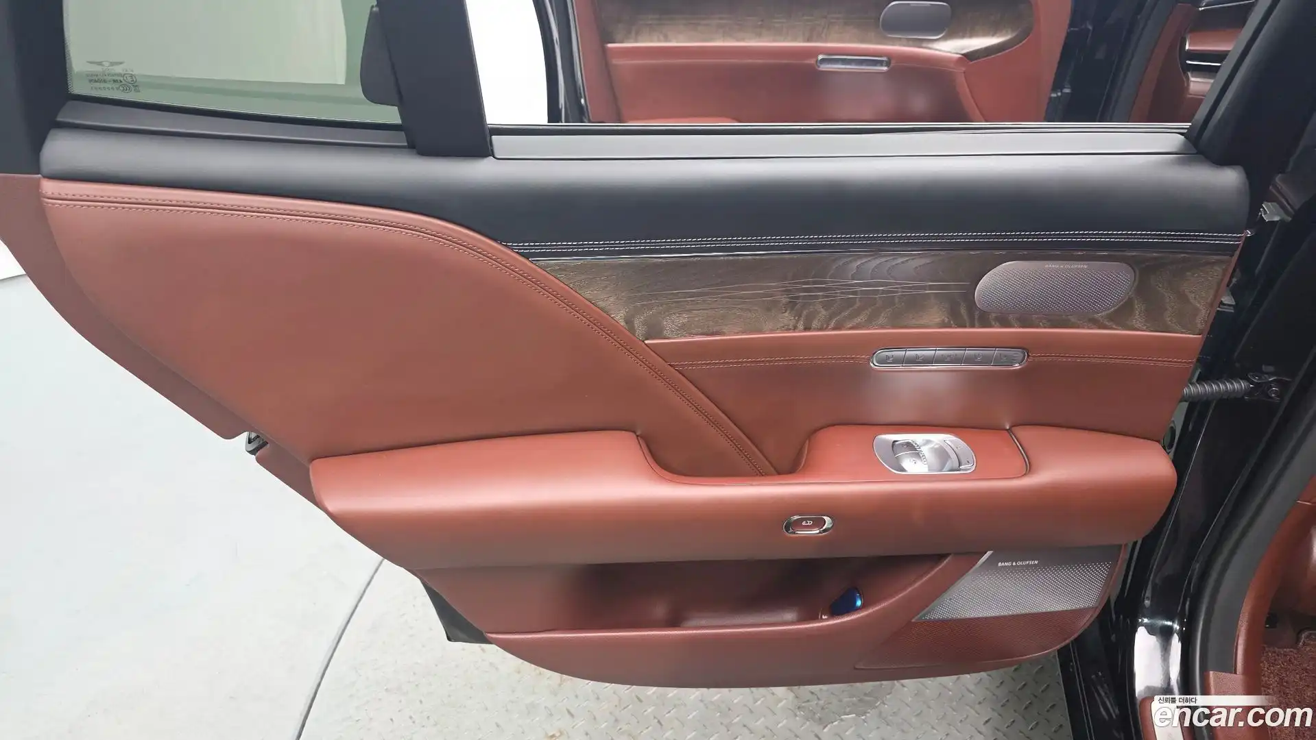 G90 Genesis 2022.3-INNER-035