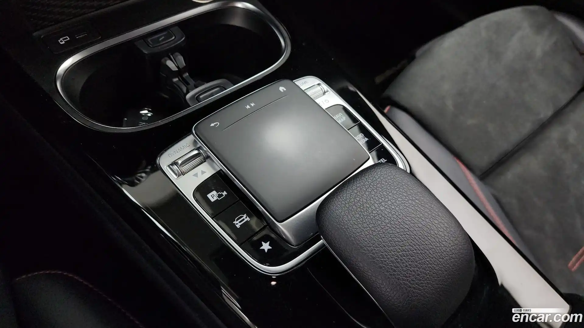 A-Class Mercedes-Benz 2020.9-OPTION-041