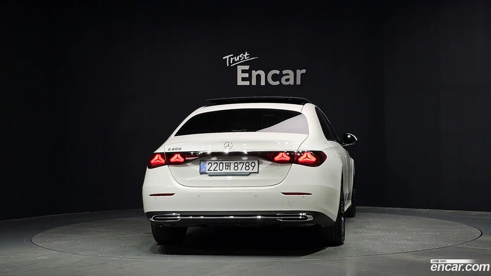 E-Class Mercedes-Benz 2025.2-OUTER-004