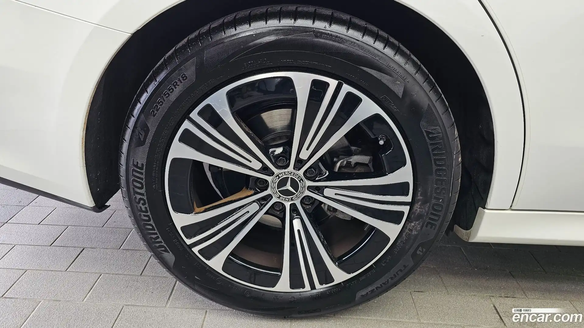 E-Class Mercedes-Benz 2025.2-OUTER-005