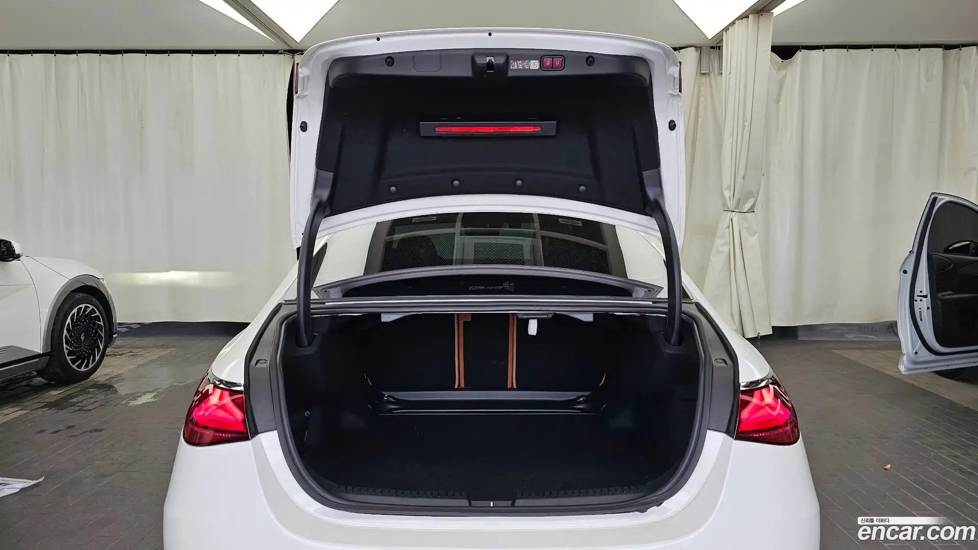 E-Class Mercedes-Benz 2025.2-OPTION-024