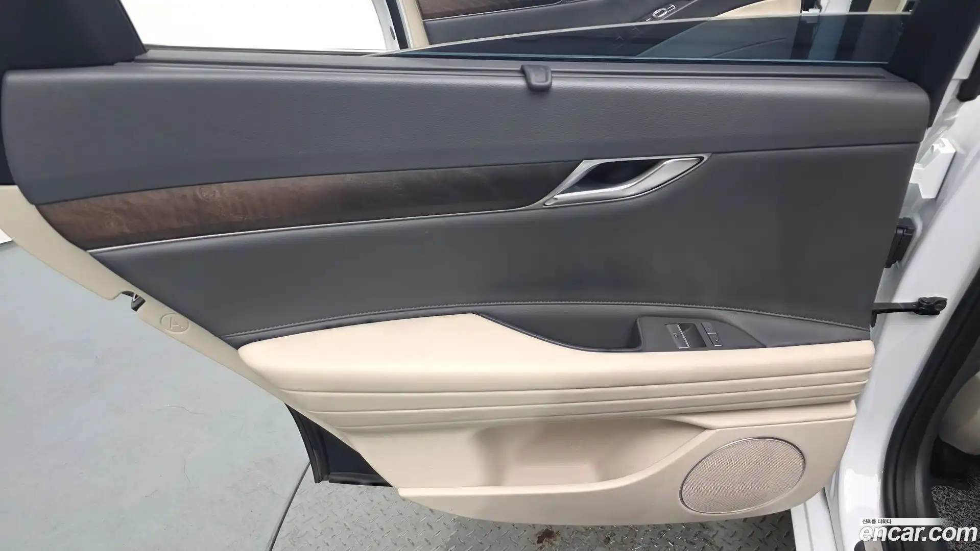 G80 Genesis 2021.6-INNER-035