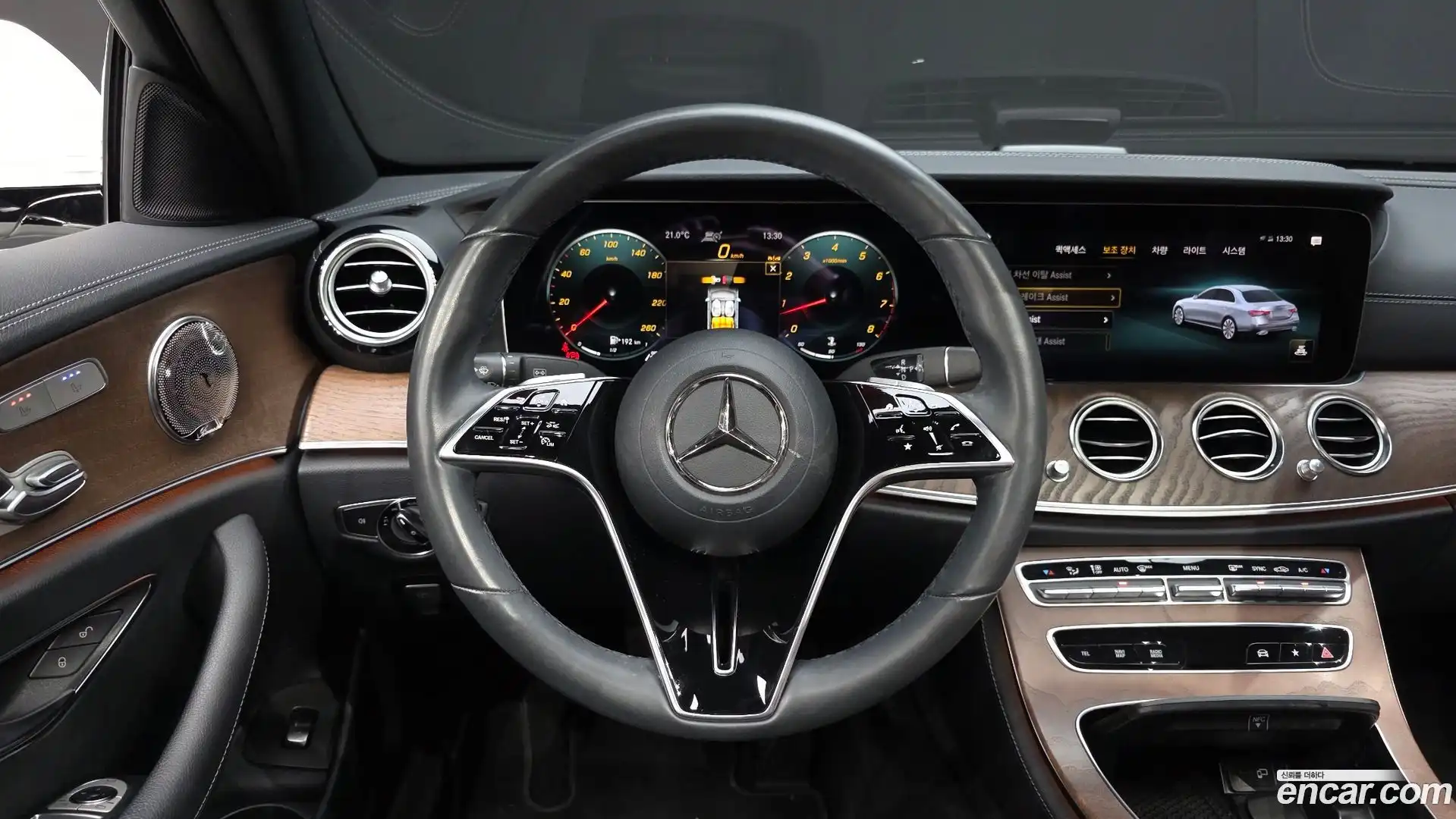 E-Class Mercedes-Benz 2023.8-OPTION-018