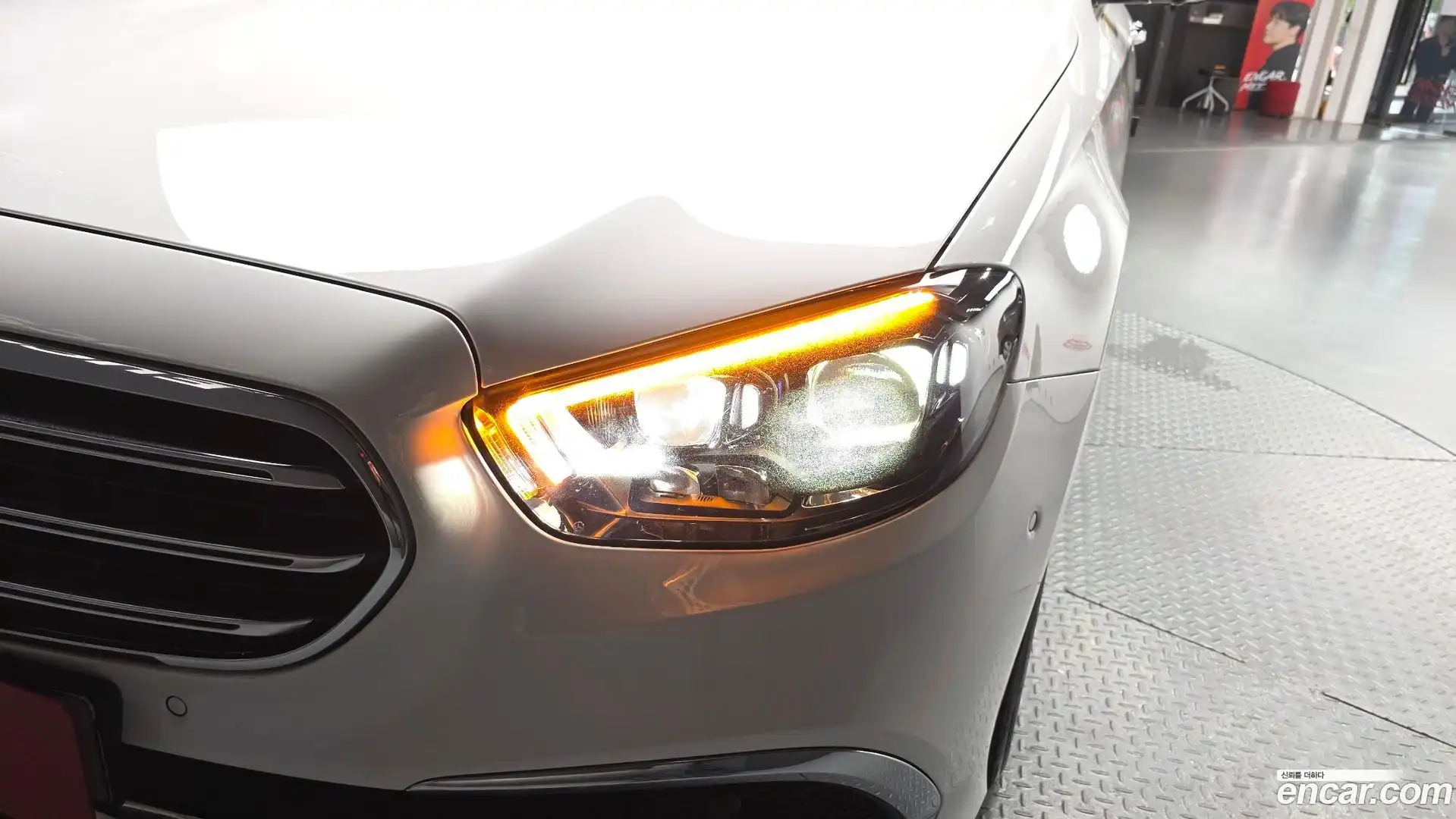 E-Class Mercedes-Benz 2023.8-OUTER-032