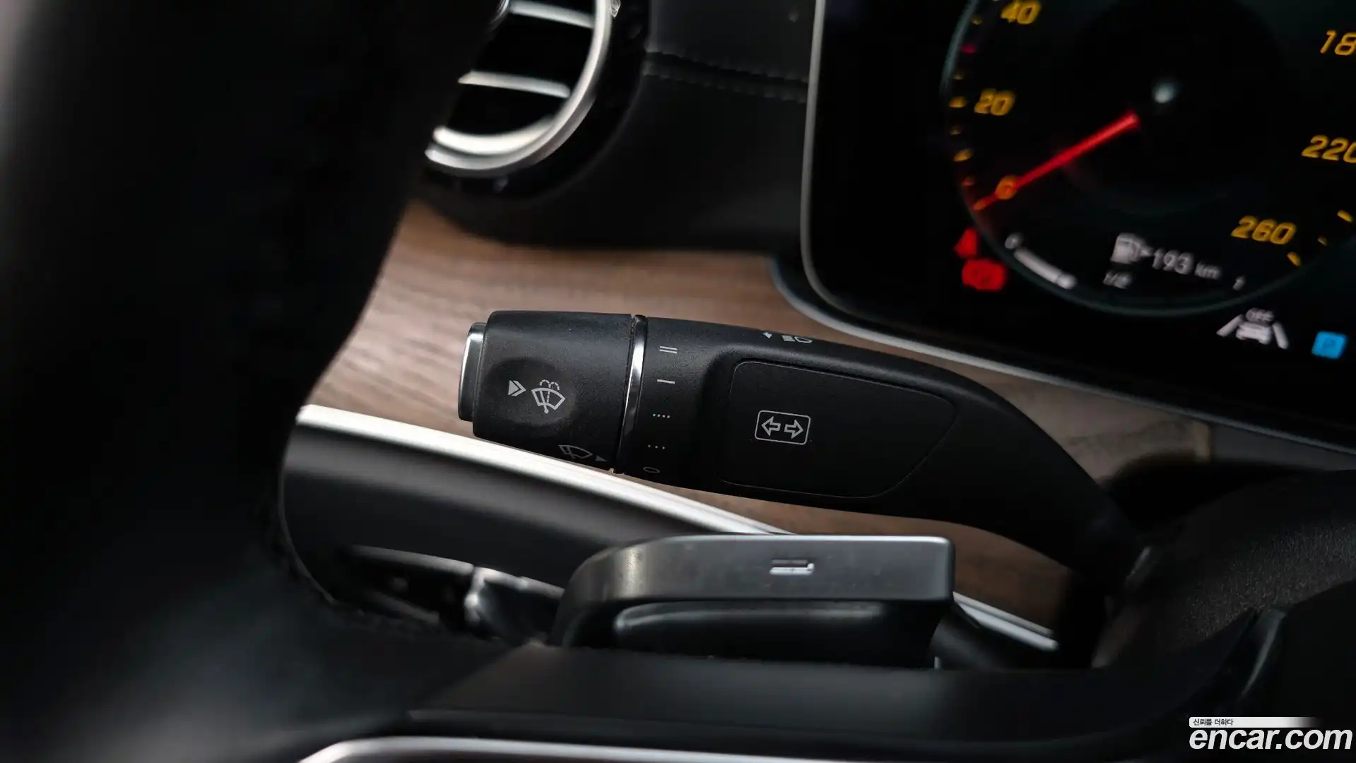 E-Class Mercedes-Benz 2023.8-OPTION-047