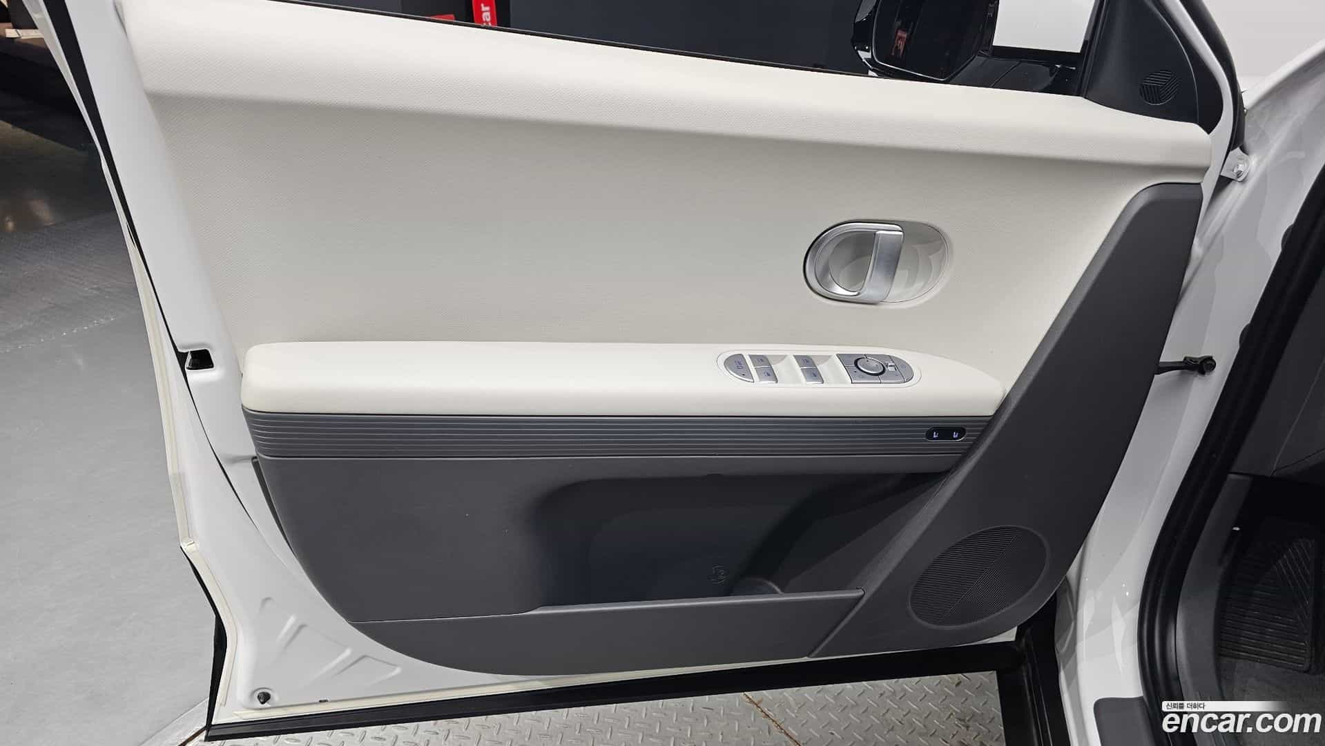 Ioniq5 Hyundai 2022.10-INNER-034