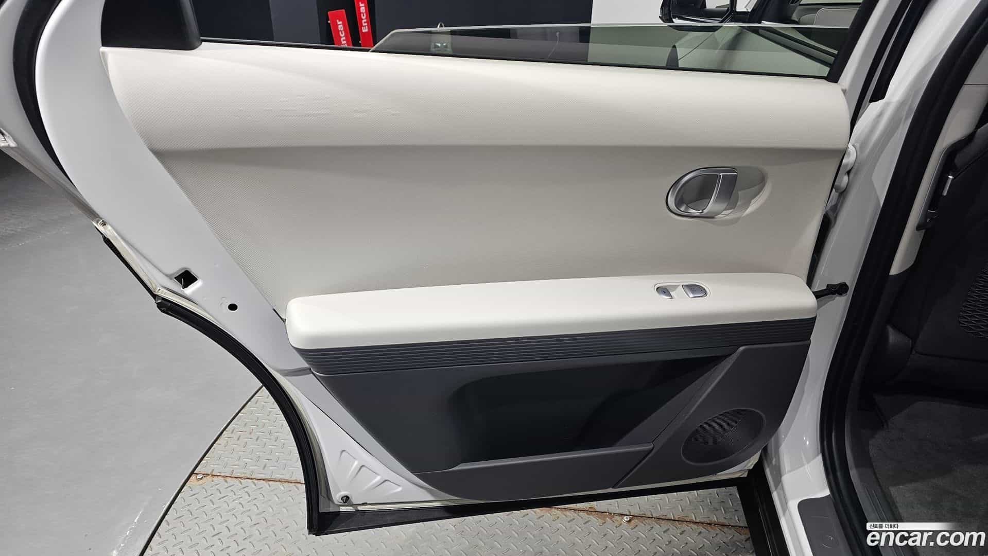 Ioniq5 Hyundai 2022.10-INNER-035