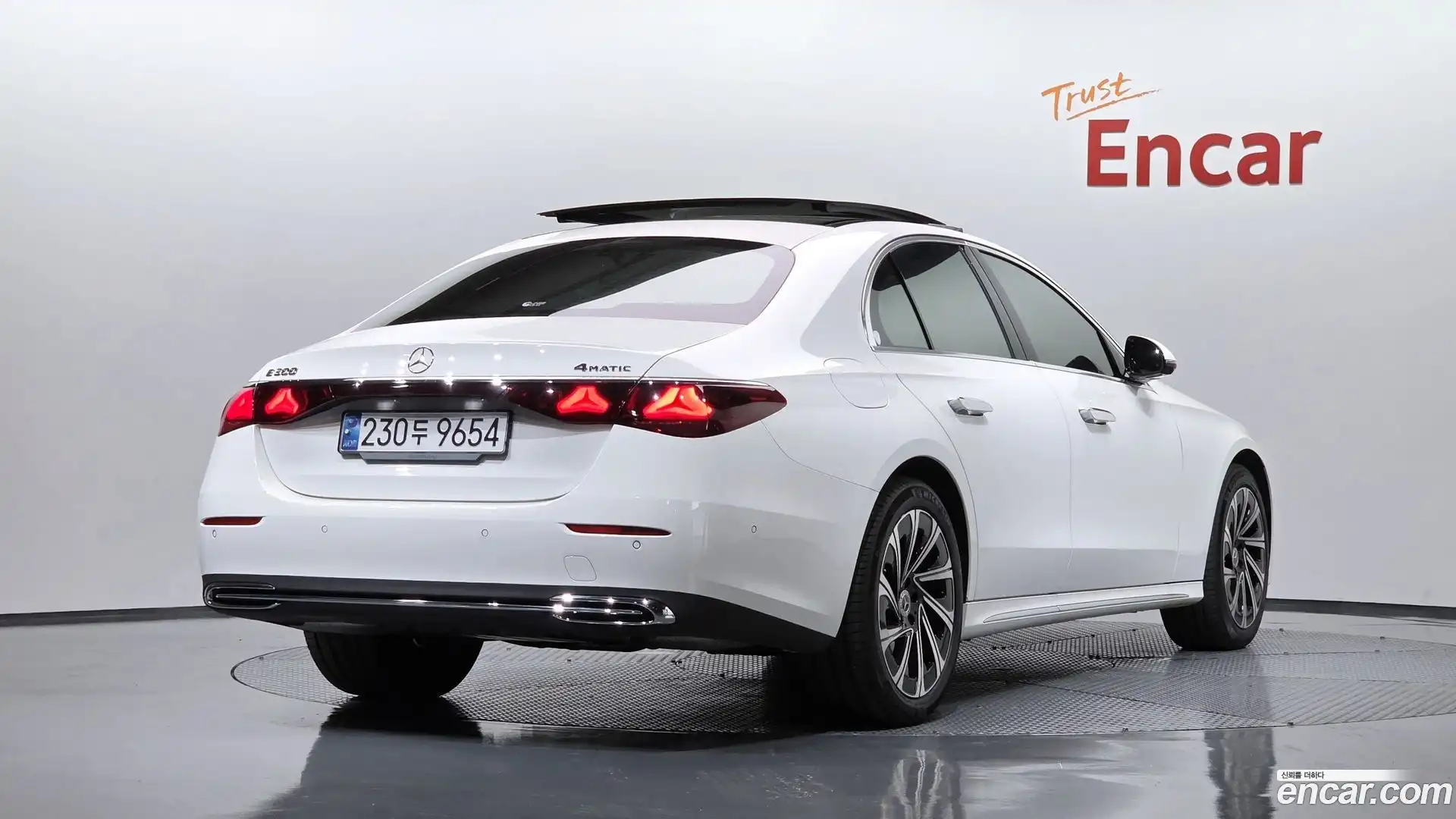 E-Class Mercedes-Benz 2024.11-OUTER-002