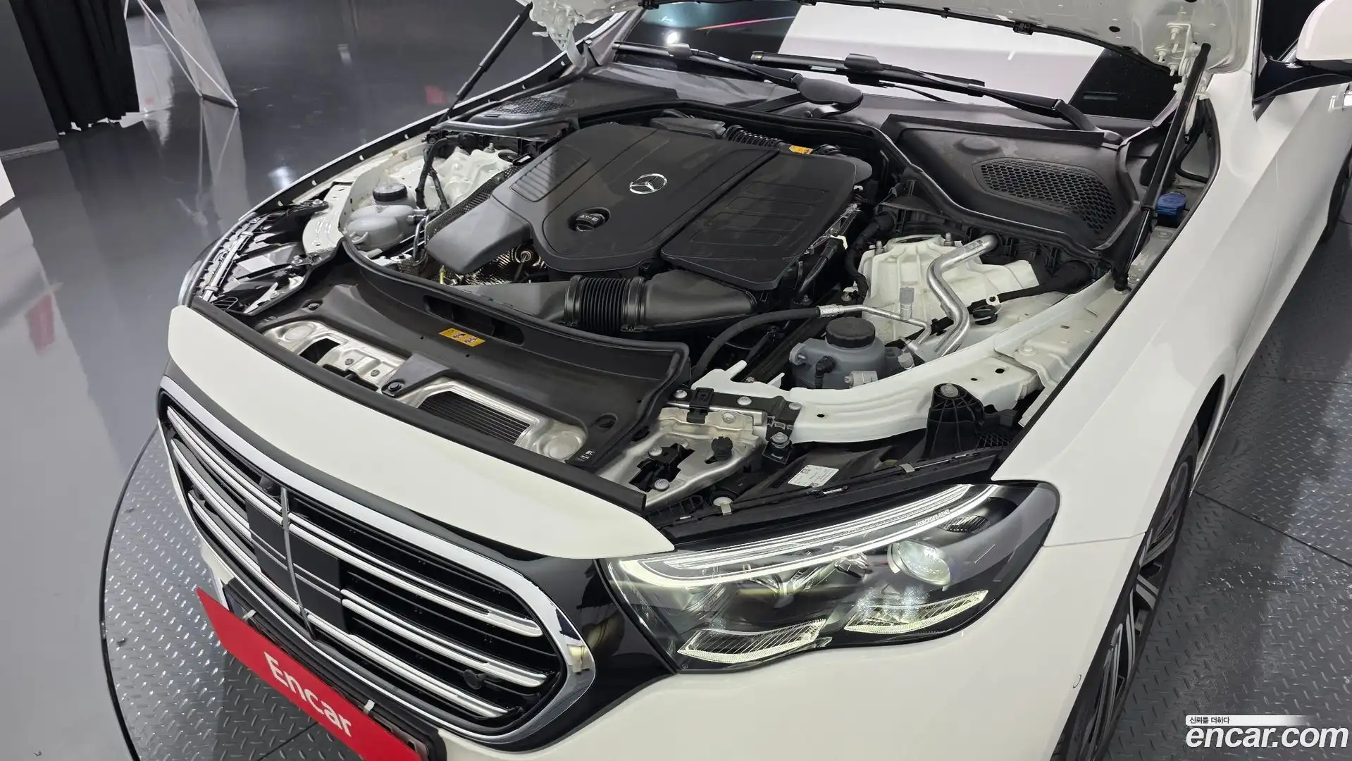 E-Class Mercedes-Benz 2024.11-OUTER-006