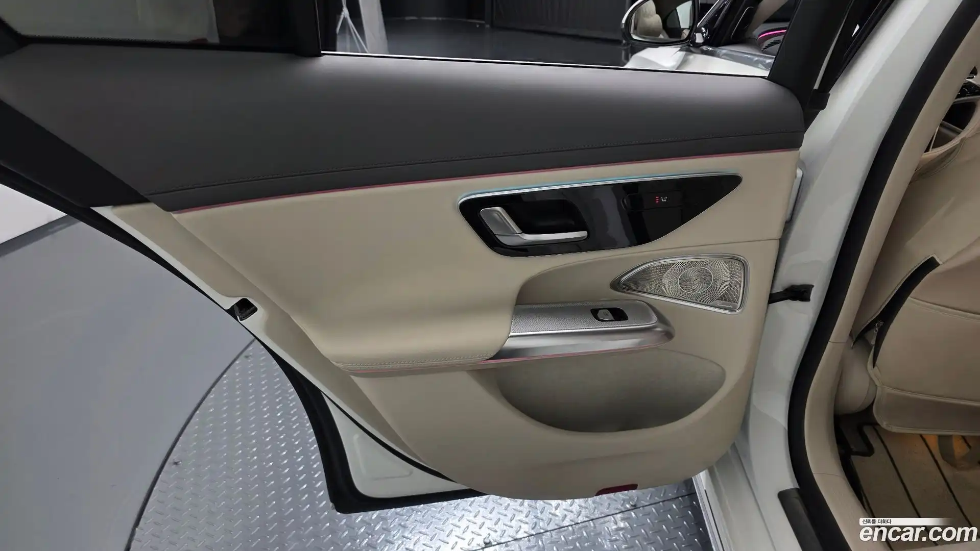 E-Class Mercedes-Benz 2024.11-INNER-035