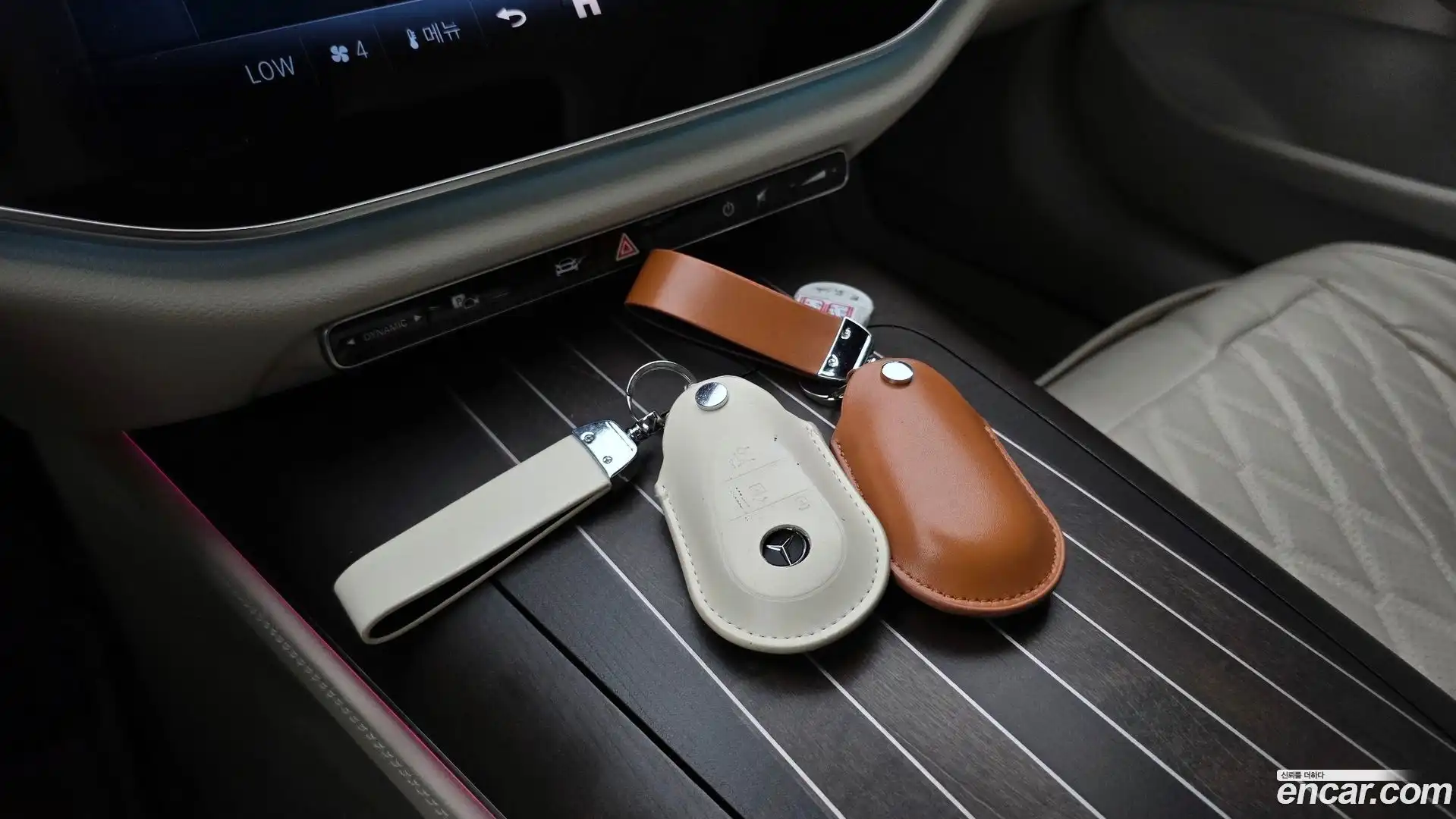 E-Class Mercedes-Benz 2024.11-OPTION-040