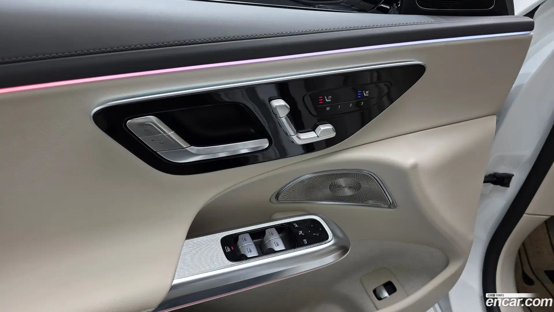 E-Class Mercedes-Benz 2024.11-OPTION-042