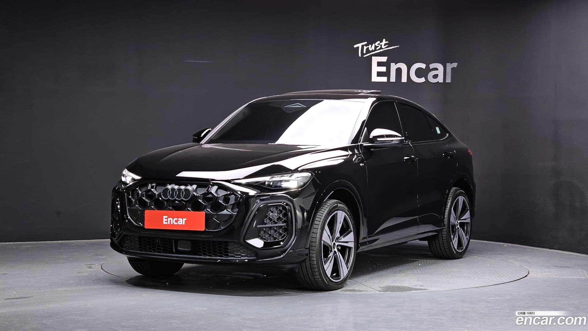 Main__Slider__Photo:Q5 Audi 2025.9-0