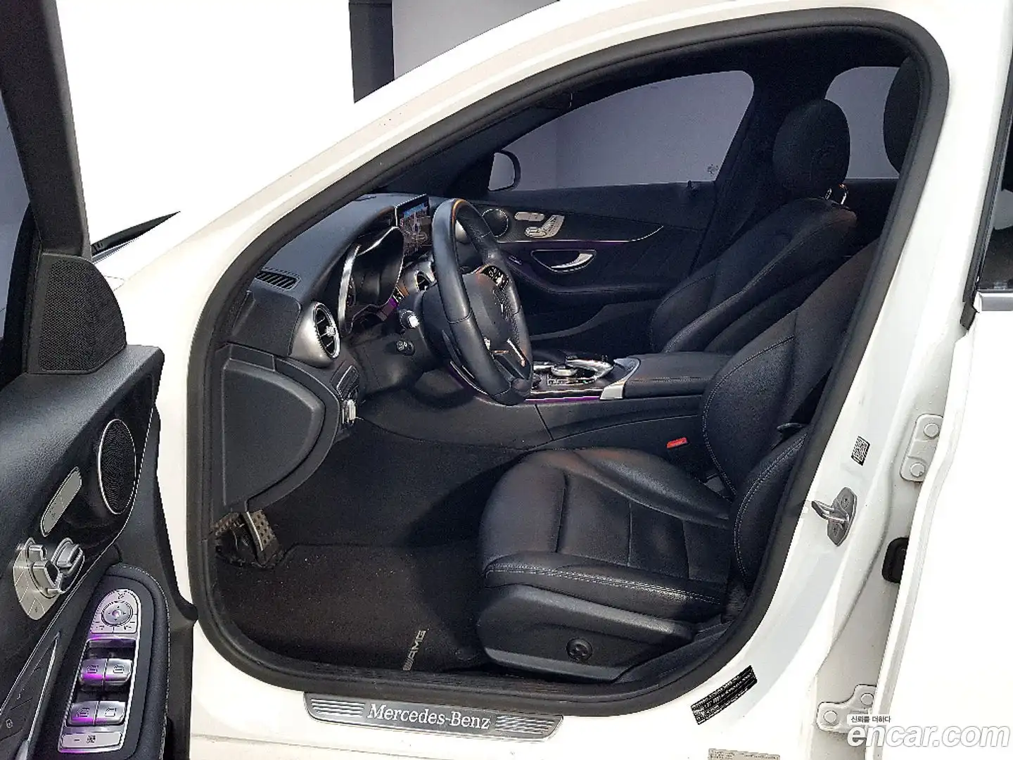 C-Class Mercedes-Benz 2019.3-INNER-008