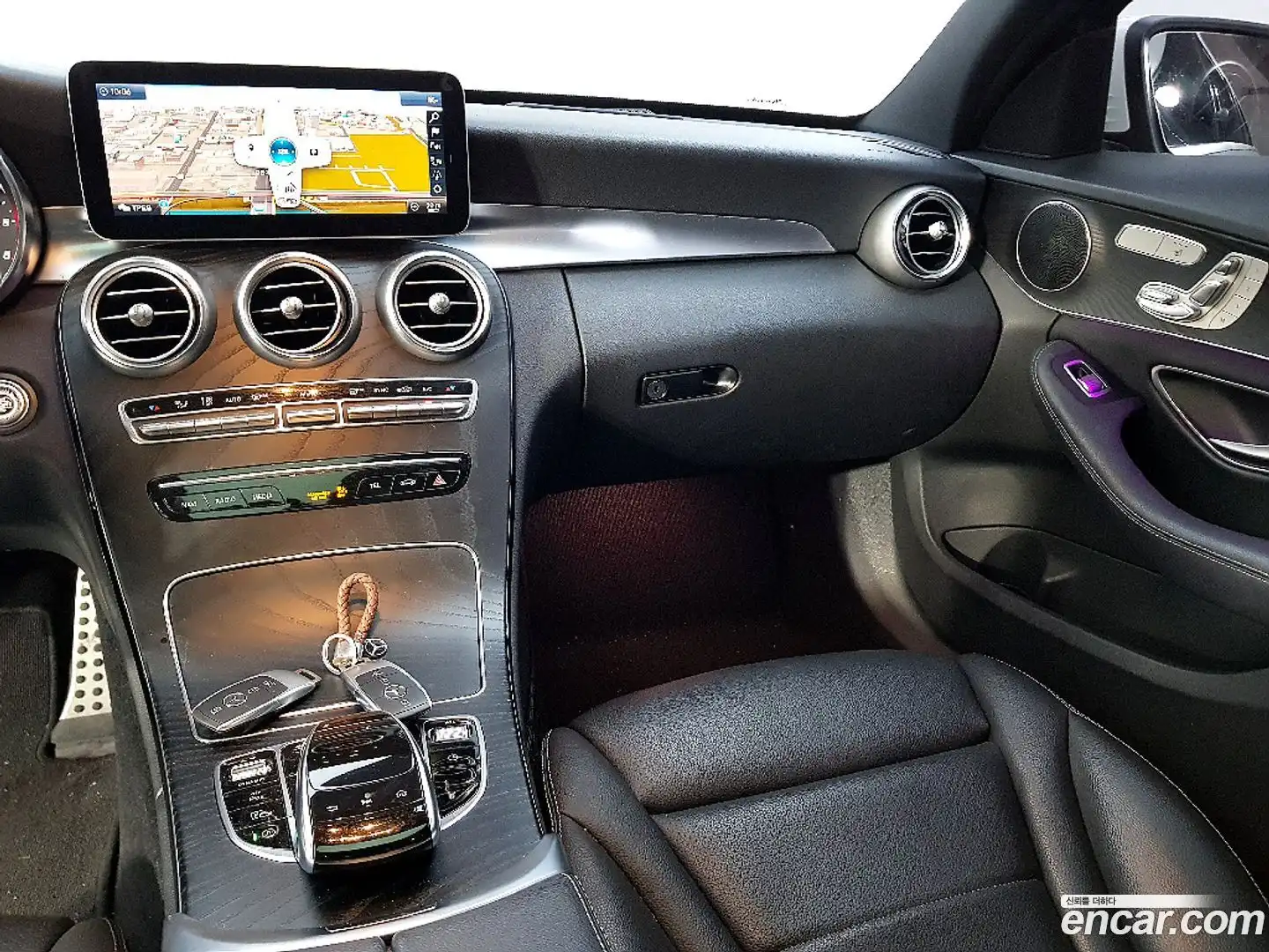 C-Class Mercedes-Benz 2019.3-INNER-010