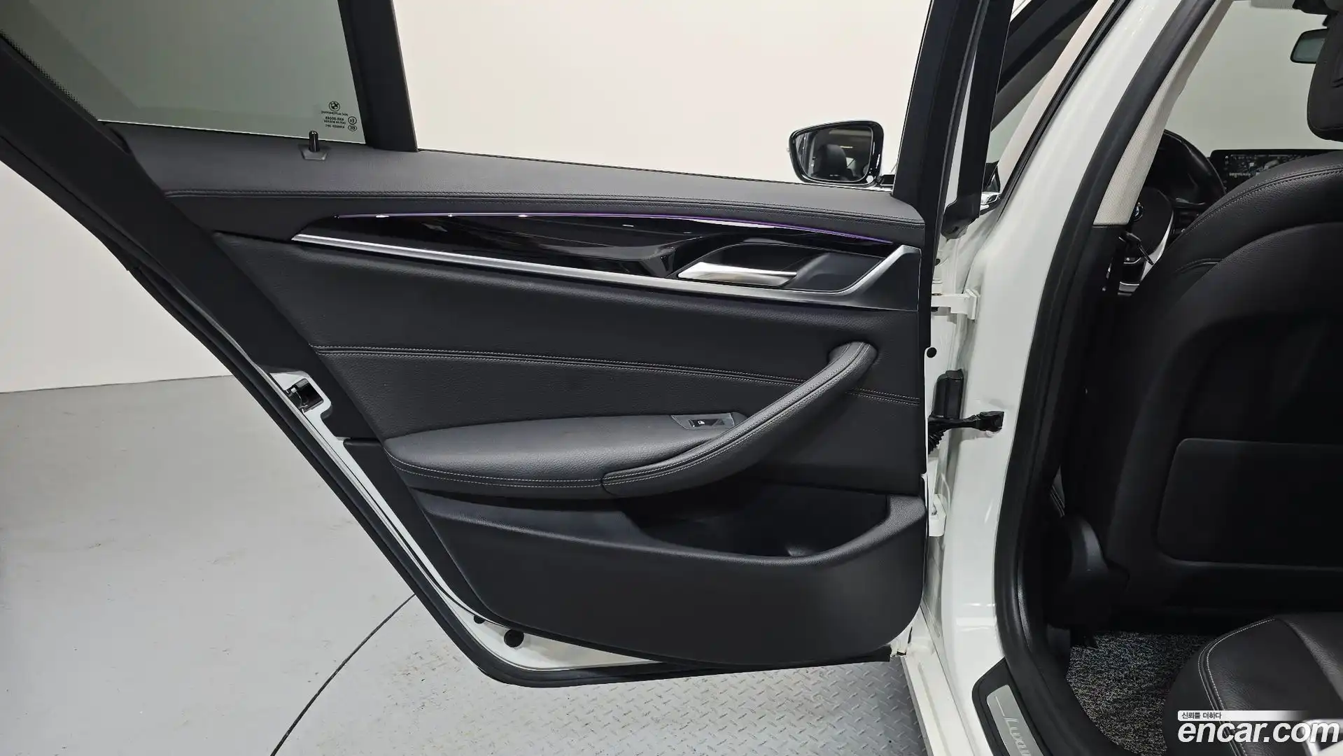 5-Series BMW 2018.1-INNER-035