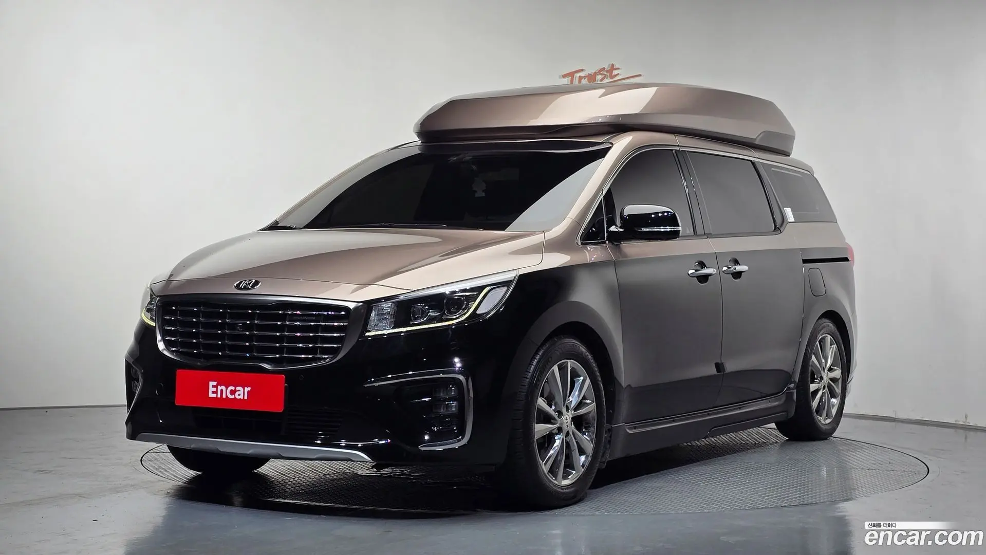 Main__Slider__Photo:Canival Kia 2018.9-0