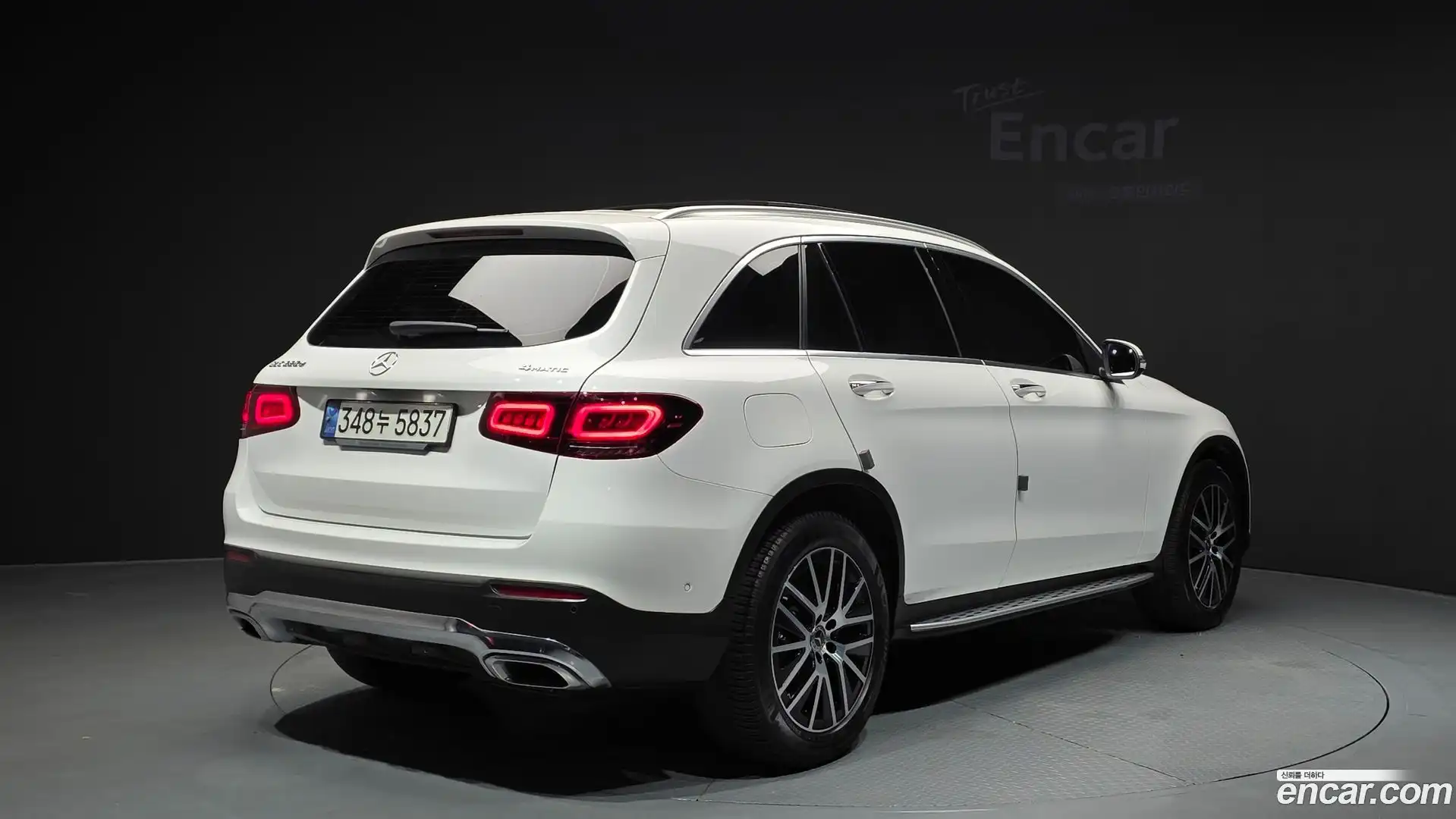 GLC-Class Mercedes-Benz 2021.2-OUTER-002