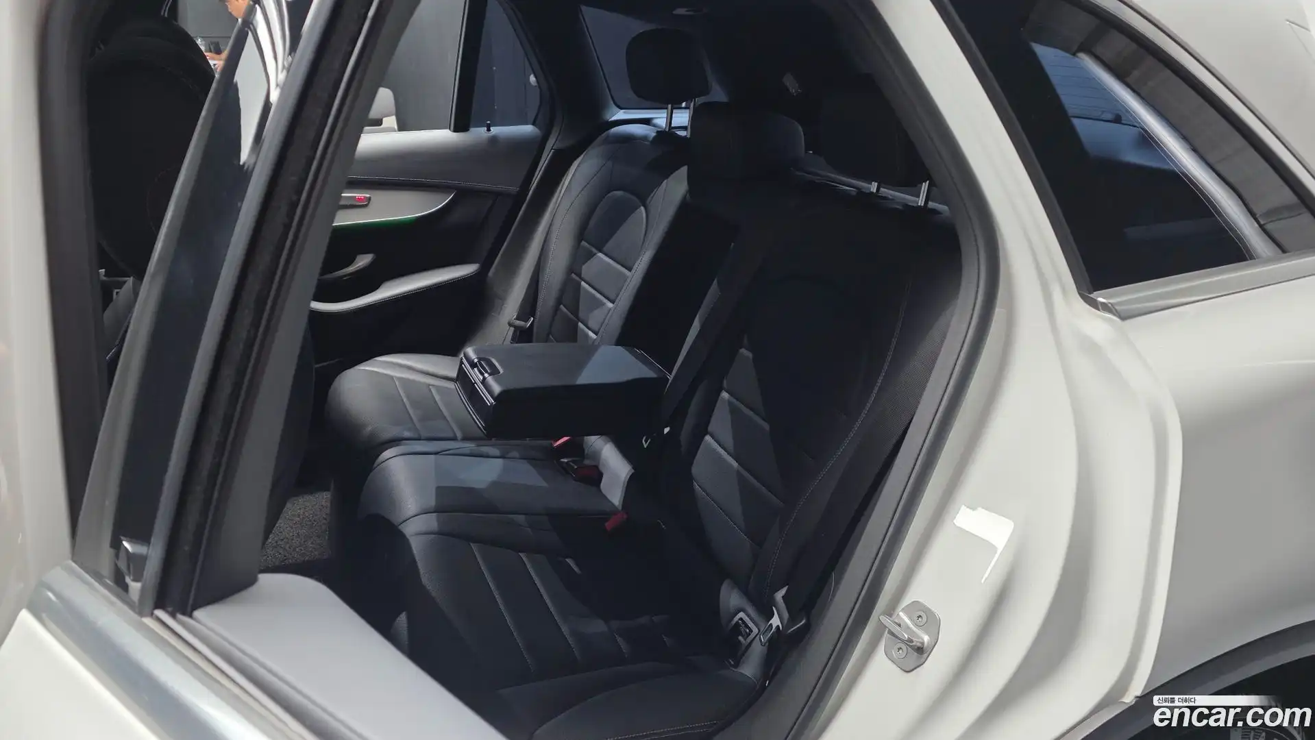 GLC-Class Mercedes-Benz 2021.2-OPTION-016