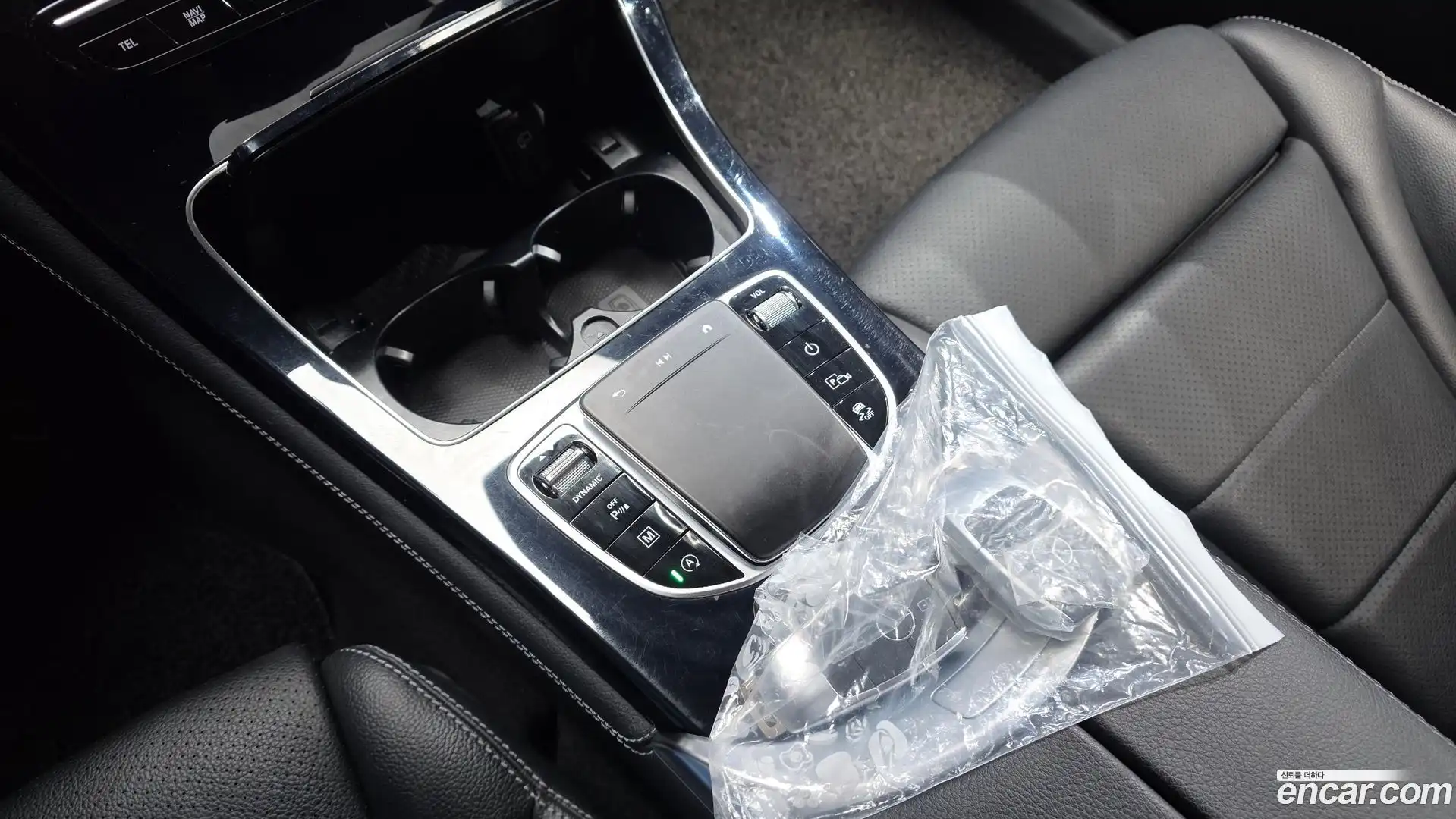 GLC-Class Mercedes-Benz 2021.2-OPTION-022