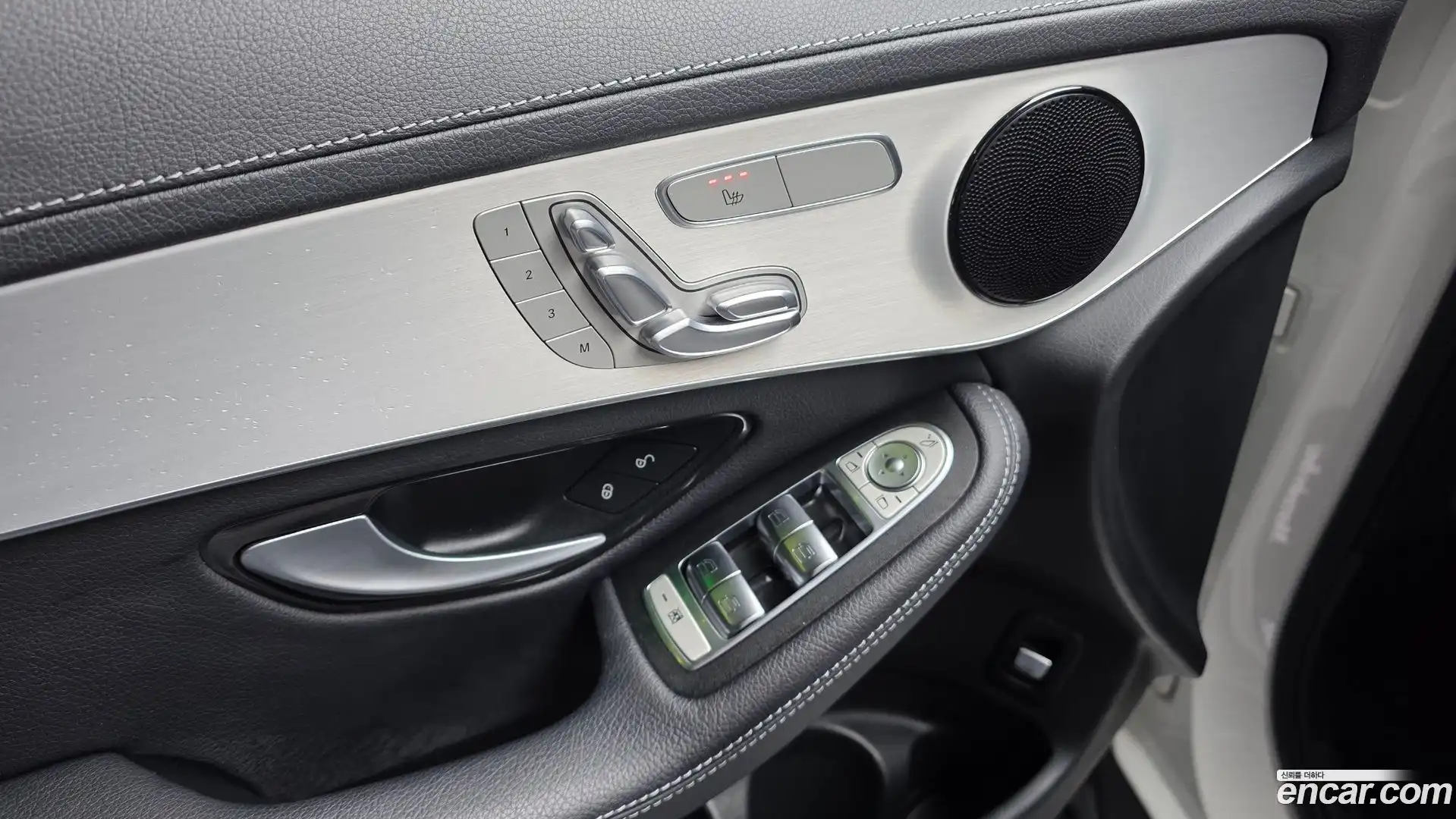 GLC-Class Mercedes-Benz 2021.2-OPTION-041