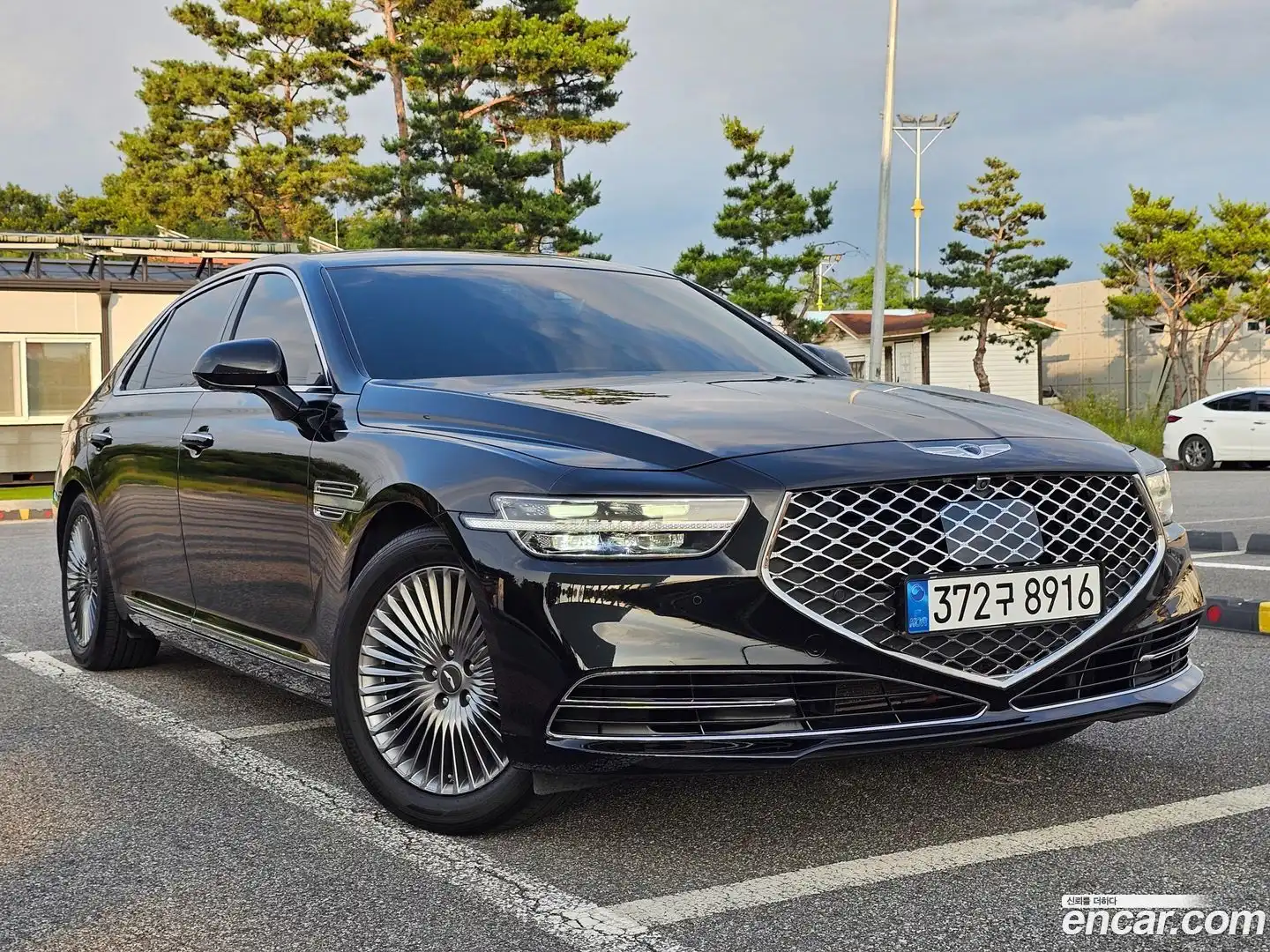 G90 Genesis 2020.1-OUTER-003