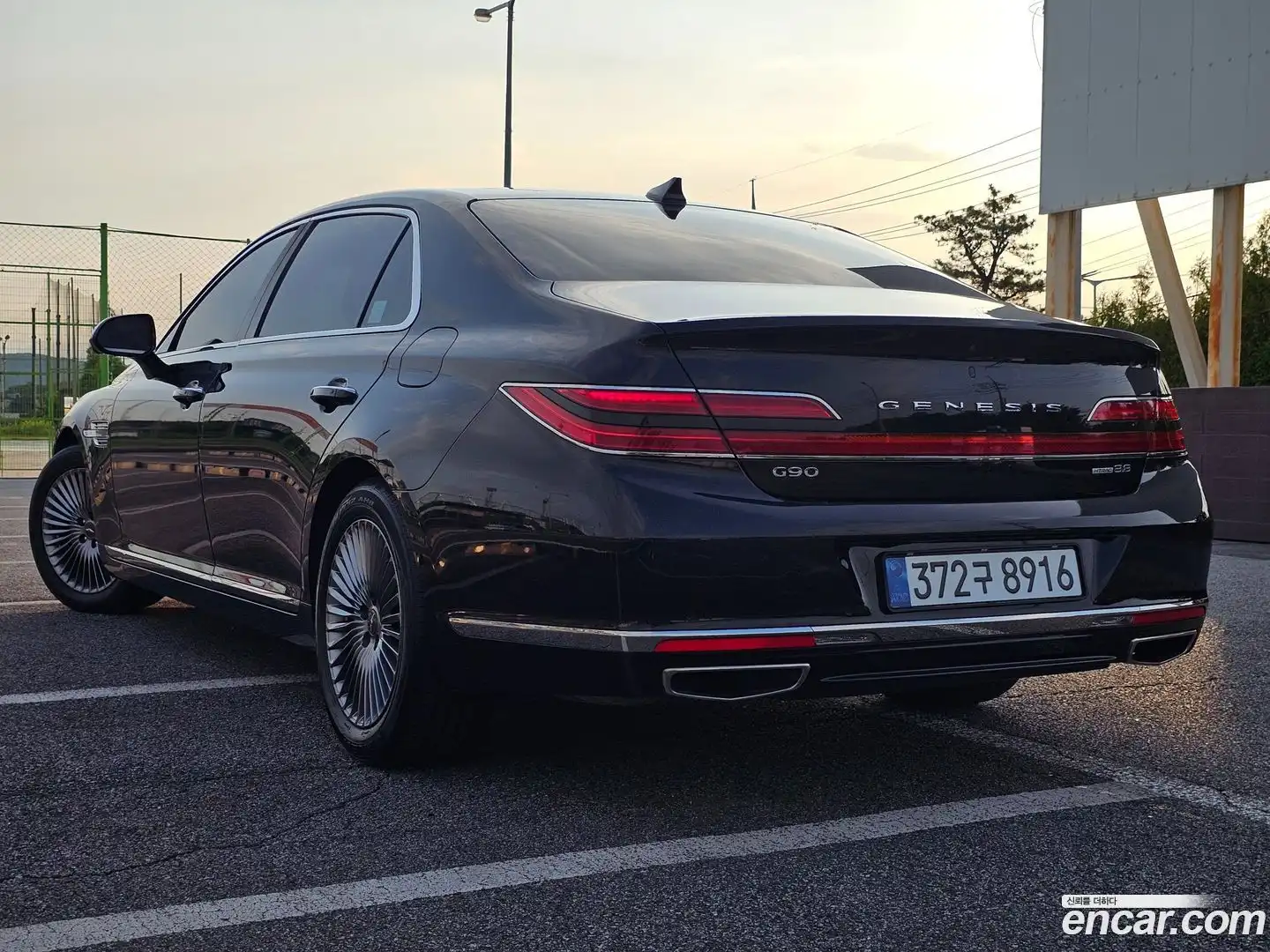 G90 Genesis 2020.1-OUTER-004